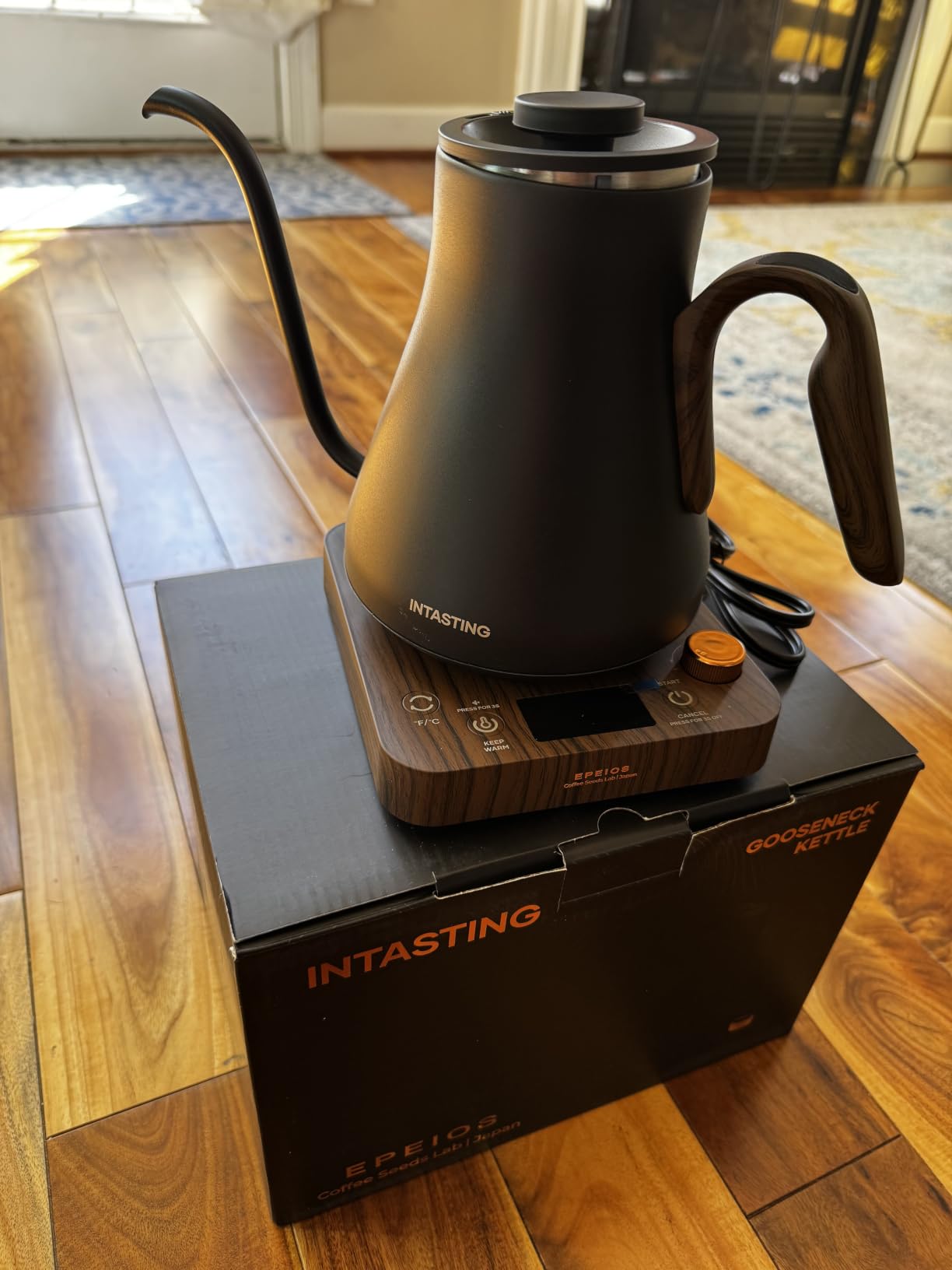 Epeios Electric Kettle, Gooseneck Electric Kettle with ±1°F Temperature Control, 1200W Rapid Heating for Pour Over Coffee & Tea, 304 Stainless Steel Interior, Auto Shut-Off, 0.9L, Black customer photo 2