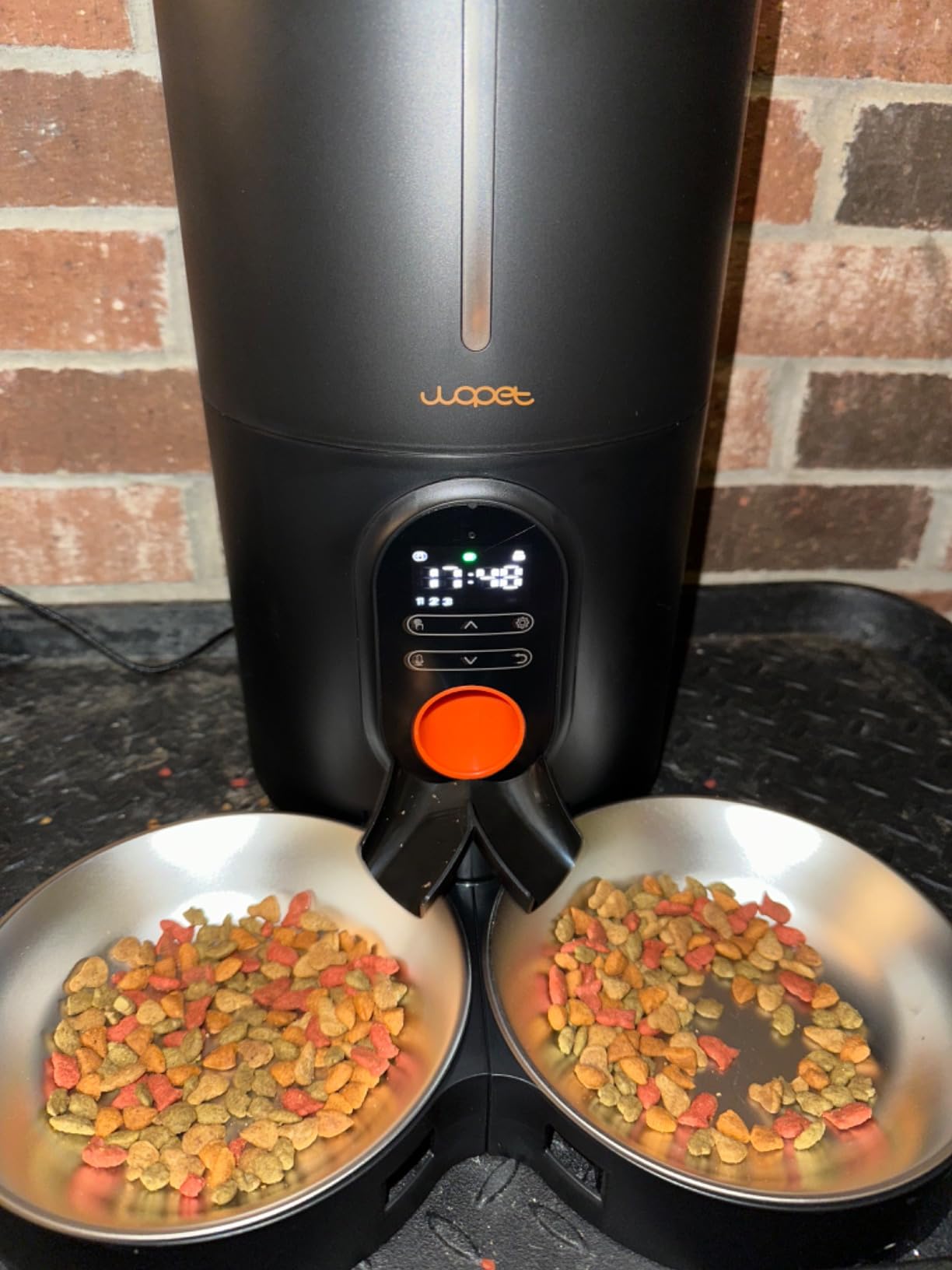 WOPET Automatic Dog Feeder with Camera, 1080P HD Video with Night Vision, 5GHz/2.4GHz Dog Food Dispenser with App Control, 4GB SD Card, 2-Way Audio for Cats & Dogs customer photo 1
