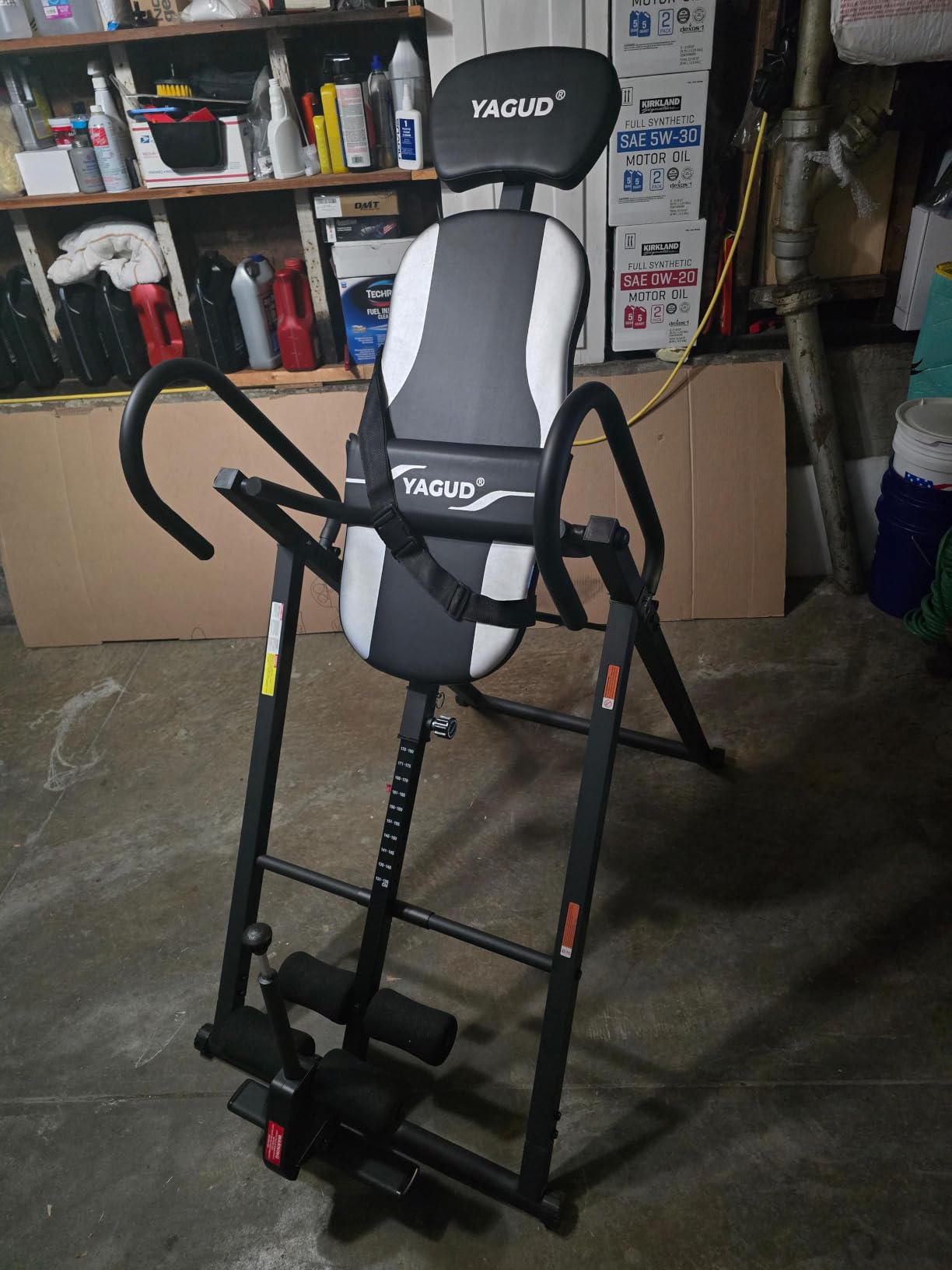 Yagud Inversion Table for Back Pain Relief, Back Stretcher Machine | Strength Training Inversion Equipment, with Enclosed Ankle Support, Back Decompression, for Home Gym Fitness customer photo 1