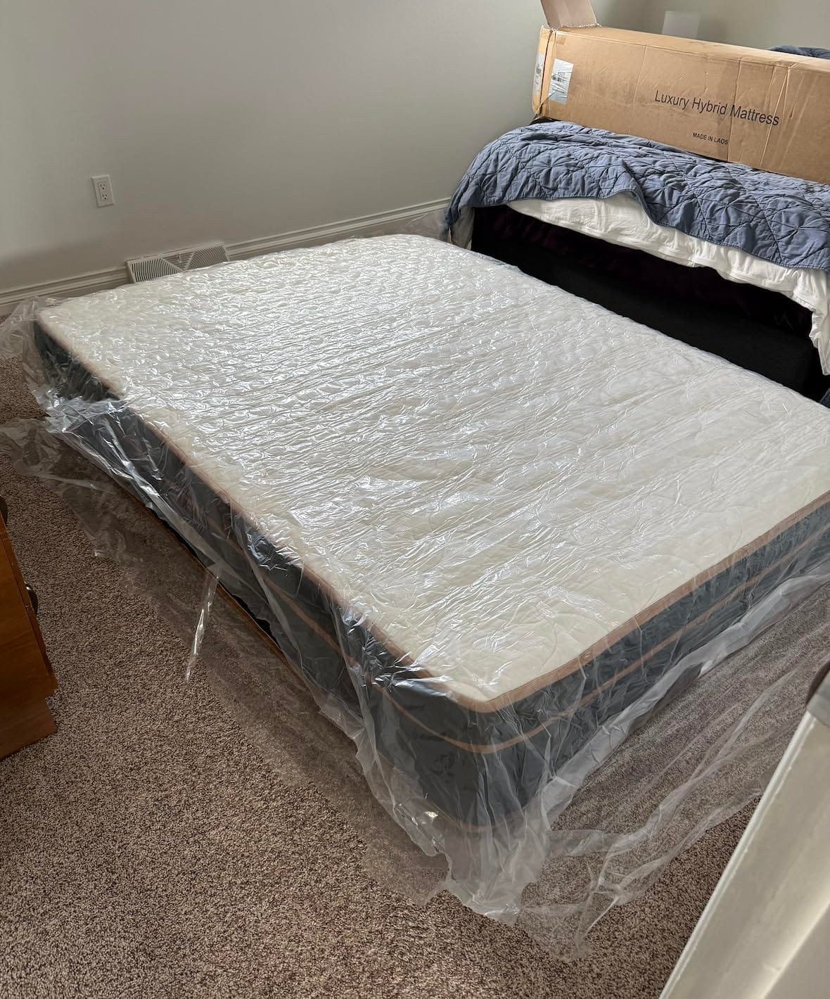 Queen Mattress 14 Inch, Cooling Hybrid Bed in a Box, Individual Pocket Springs, Motion Isolation, Targeted Hip/Shoulder/Lumbar Support, Fiberglass-Free, Ergonomic Zones, 365-Night Trial, CertiPUR-US customer photo 1