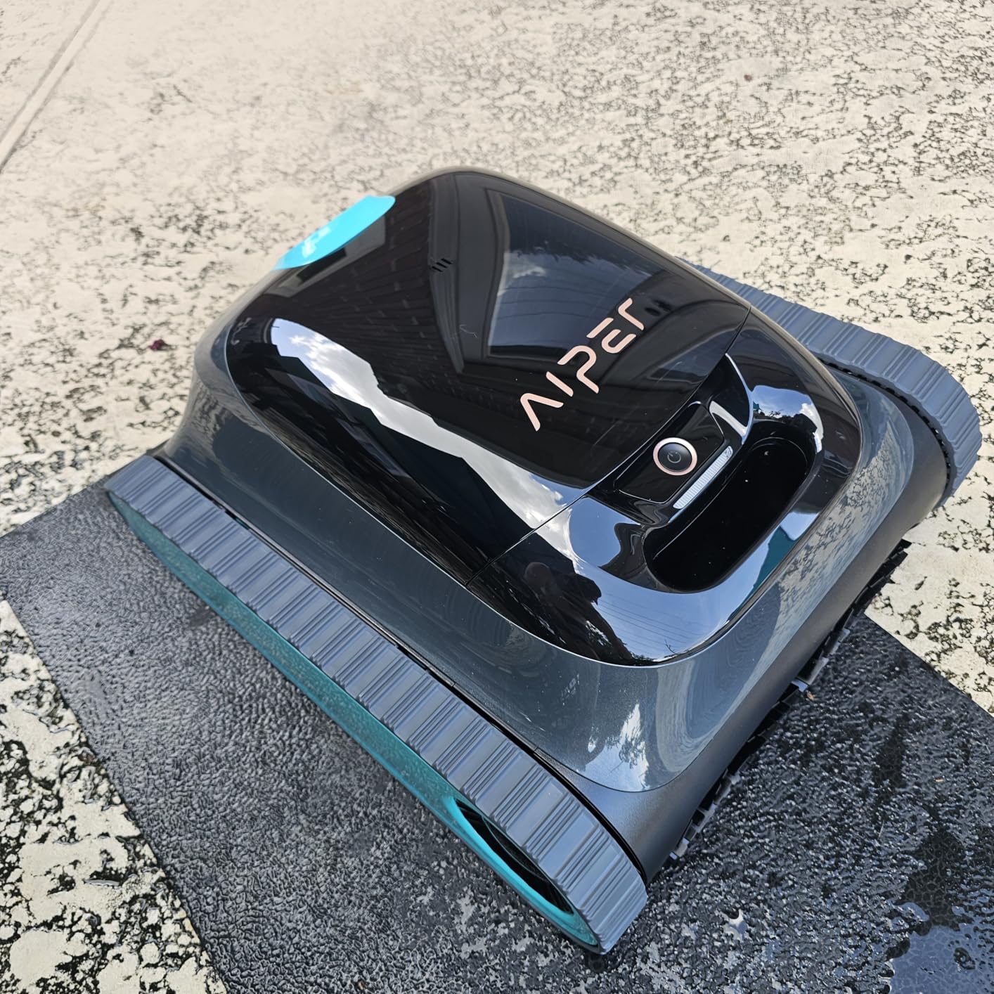 (2026 Upgrade) Aiper Scuba S1 Robotic Pool Cleaner, 270-Min Runtime, Floor, Wall, Waterline, Shallow Area Cleaning, Smarter Navigation, 11 High-Precision Sensors, App Support - Blue customer photo 1