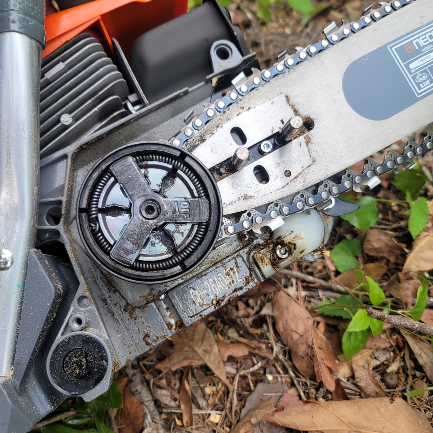 58CC Gas Powered Chainsaw 18 20 Inch Bars Chain Ergonomic Chainsaw Chain Brake Anti-Vibration System, 2-Cycle Petrol Motosierra De Gasolina for Tree Cutting Firewood Wood Yard Cleaning customer photo 1