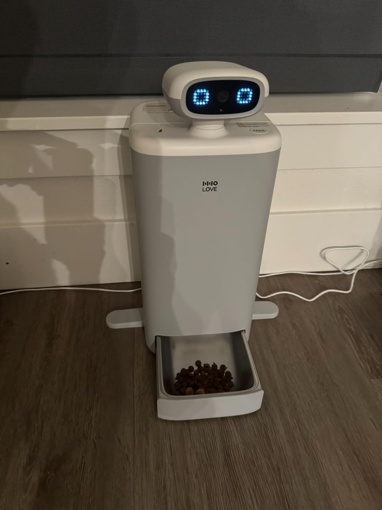 Yuno AI Smart Automatic Cat Feeder with 2K 360° Camera Auto-Track, AI Health Insights, Two-Way Audio, Night Vision Camera, 2.4G&5G WiFi, Small Dog Feeder, 5L customer photo 2