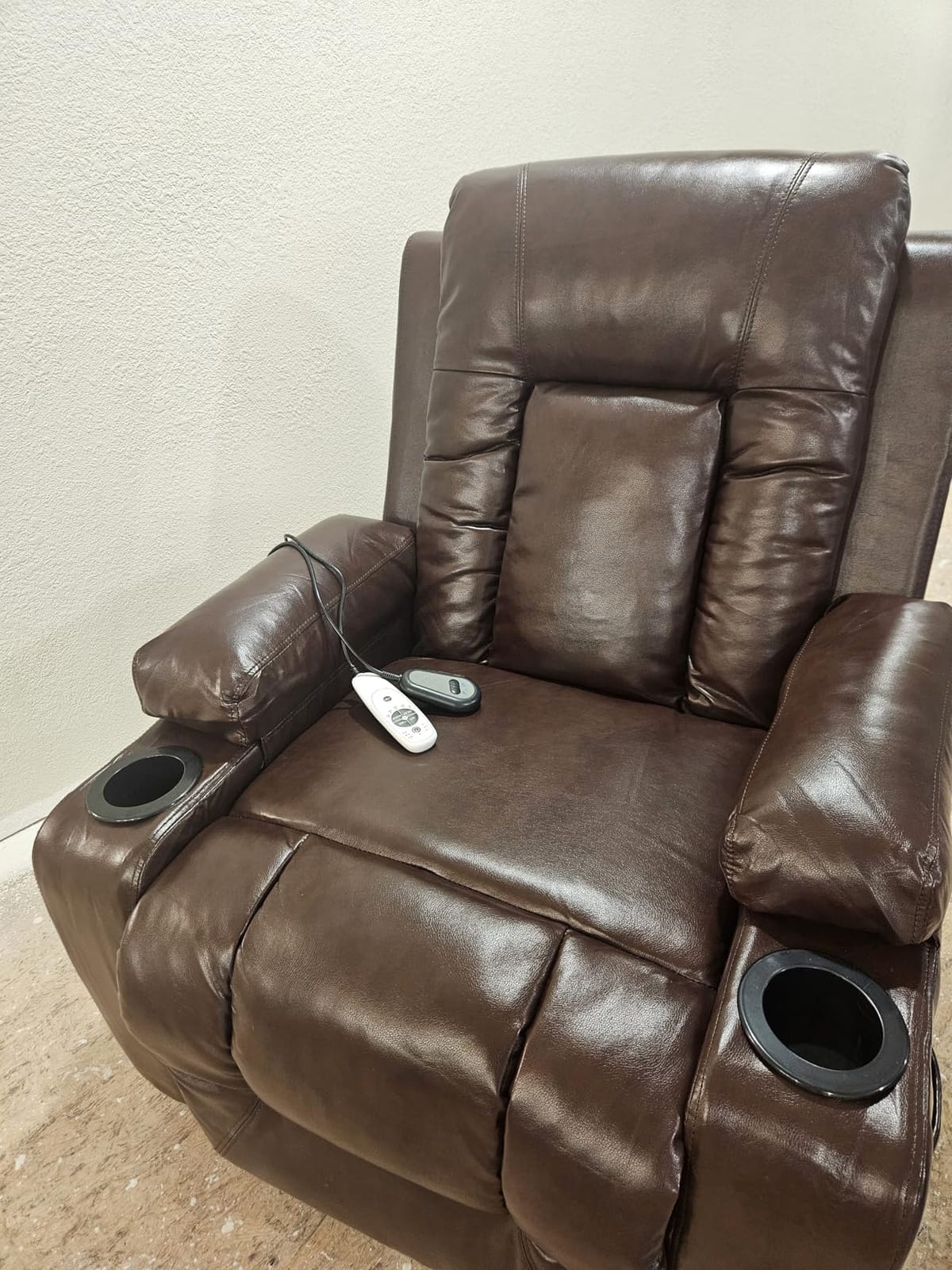 GarveeHome Power Lift Recliner Chair - Heat and Massage, PU Leather Electric Lift Recliner for Elderly & Mobility Impaired, Adjustable Back and Legs, Heavy Duty Lift Chair for Seniors customer photo 2