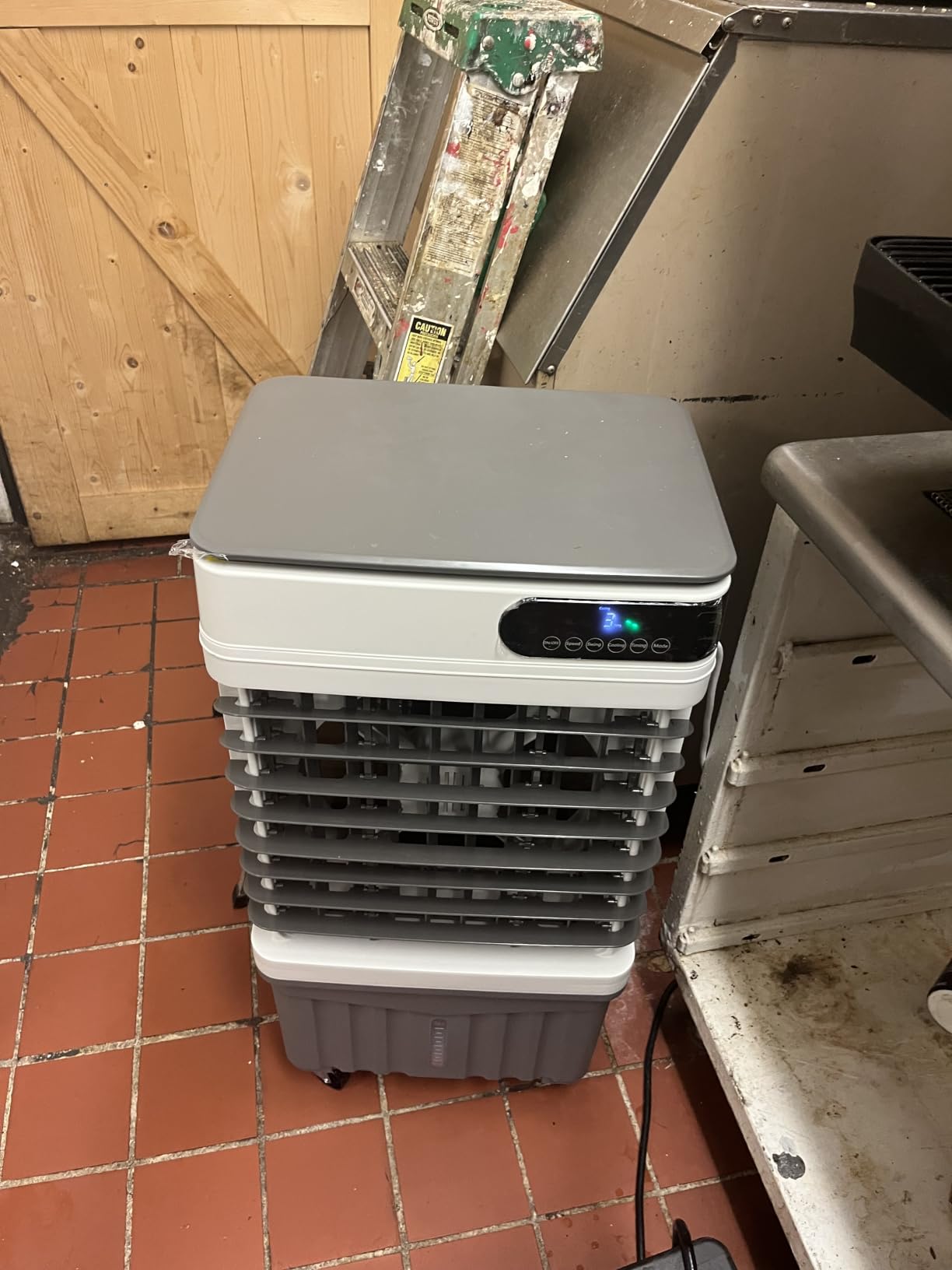 MEPTY 1800CFM Swamp Cooler, Evaporative Air Cooler with 5.3 Gallon Water Tank, 4 Ice Packs, 3 Speeds&Modes, 120°Oscillation, Remote, Portable Outdoor Air Conditioner for Patio Garage Use customer photo 1