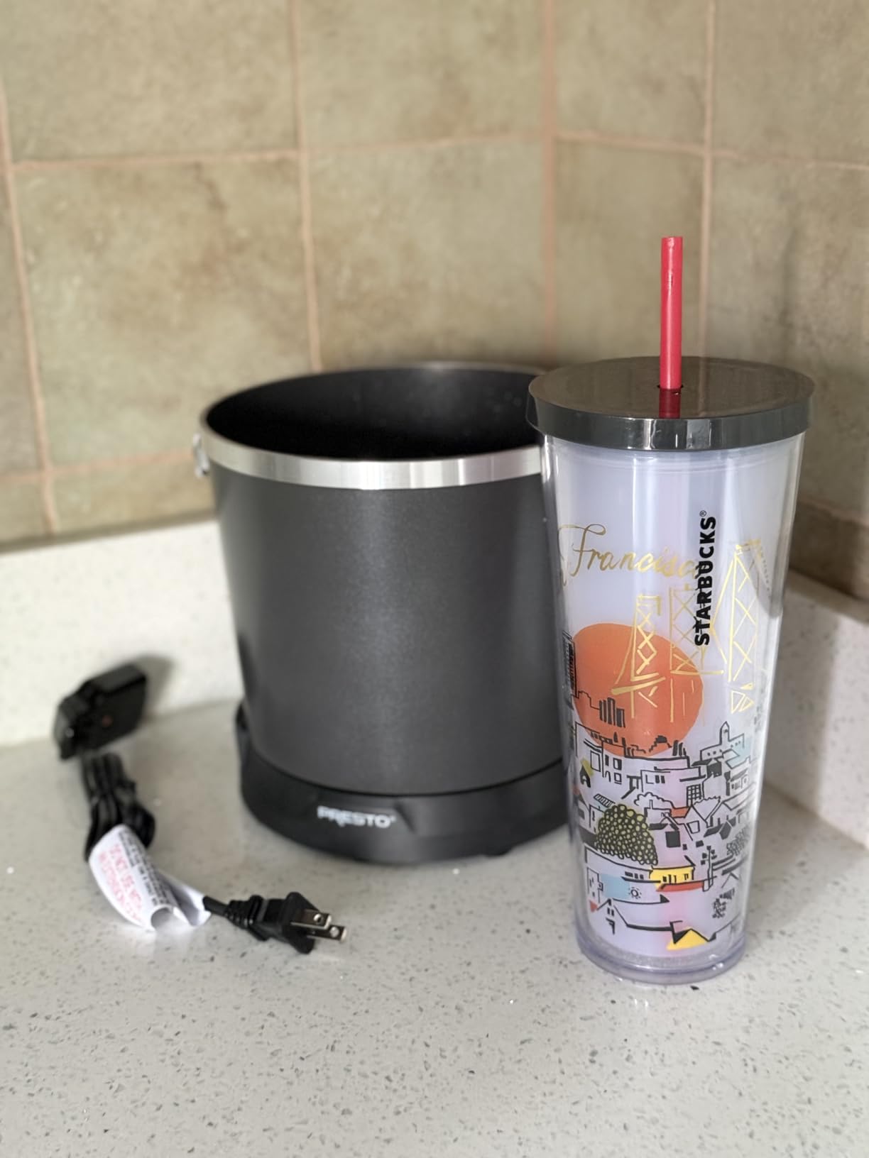 Presto 05420 FryDaddy Electric Deep Fryer customer photo 2