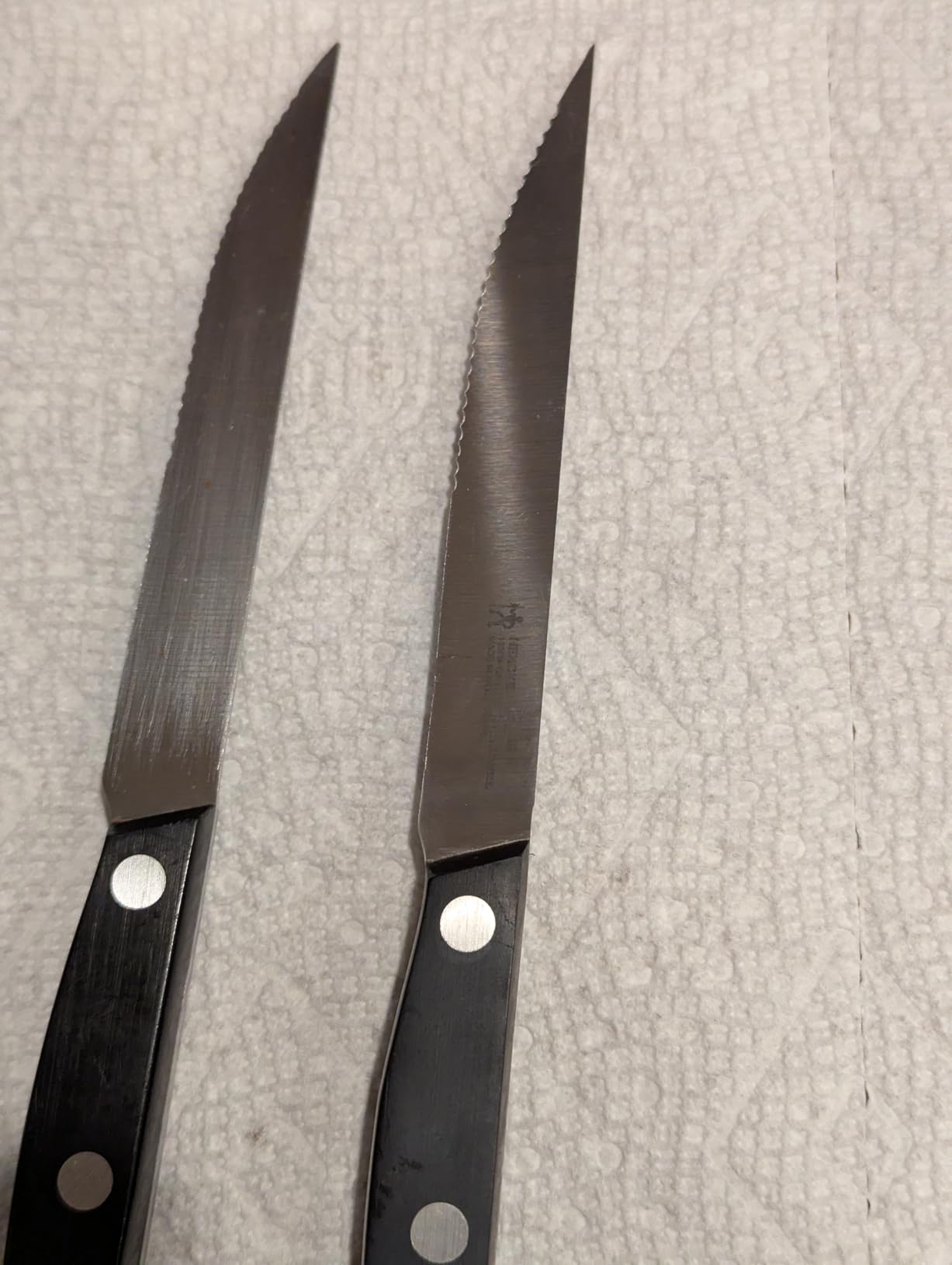 HENCKELS Steak Knives Set of 8, Razor-Sharp German Engineered, Silver customer photo 2