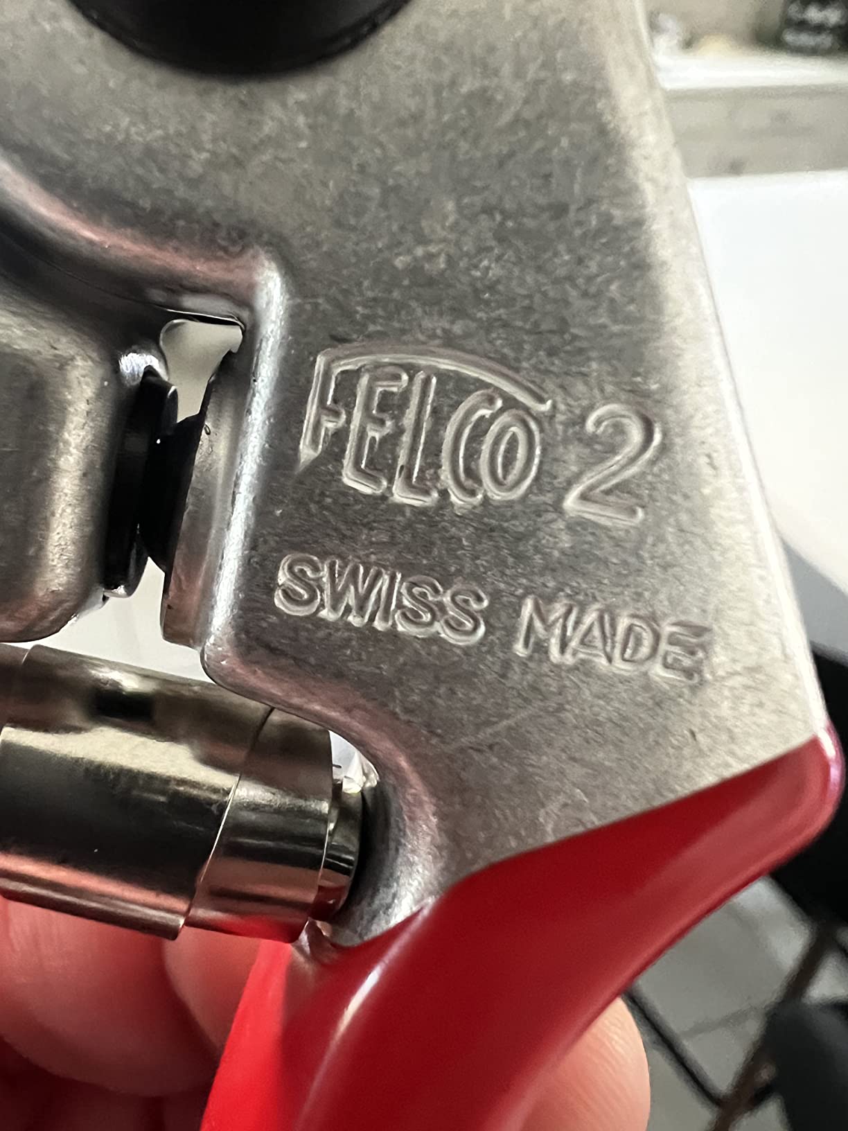 Felco F2 Pruning Shears – 9.25