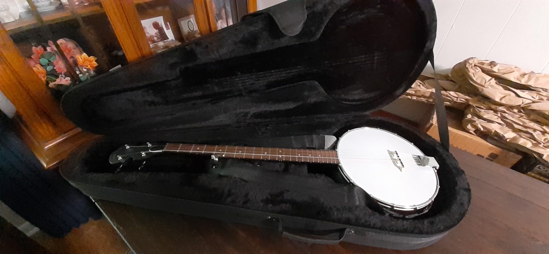 Gator Cases Lightweight Polyfoam Guitar Case for Full Size Banjos (GL-BANJO-XL) customer photo 2