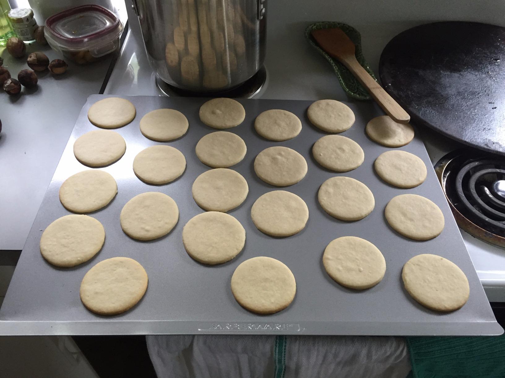 Farberware GOLDEN BAKE Nonstick Jumbo Baking Cookie Sheet, Light Gray customer photo 2