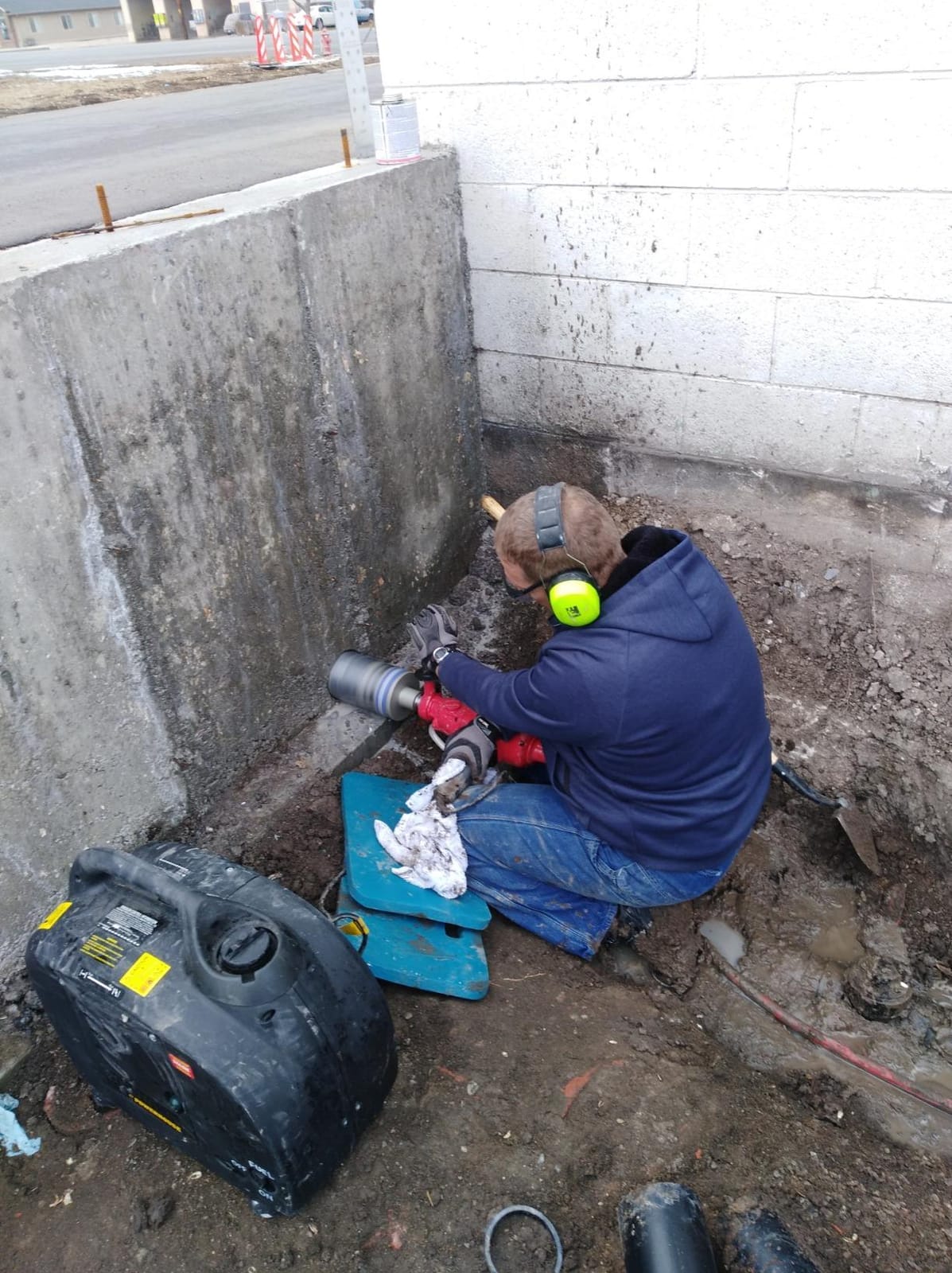 BLUEROCK Model 4Z1 2-Speed Concrete Coring Drill with Carrying Case customer photo 1