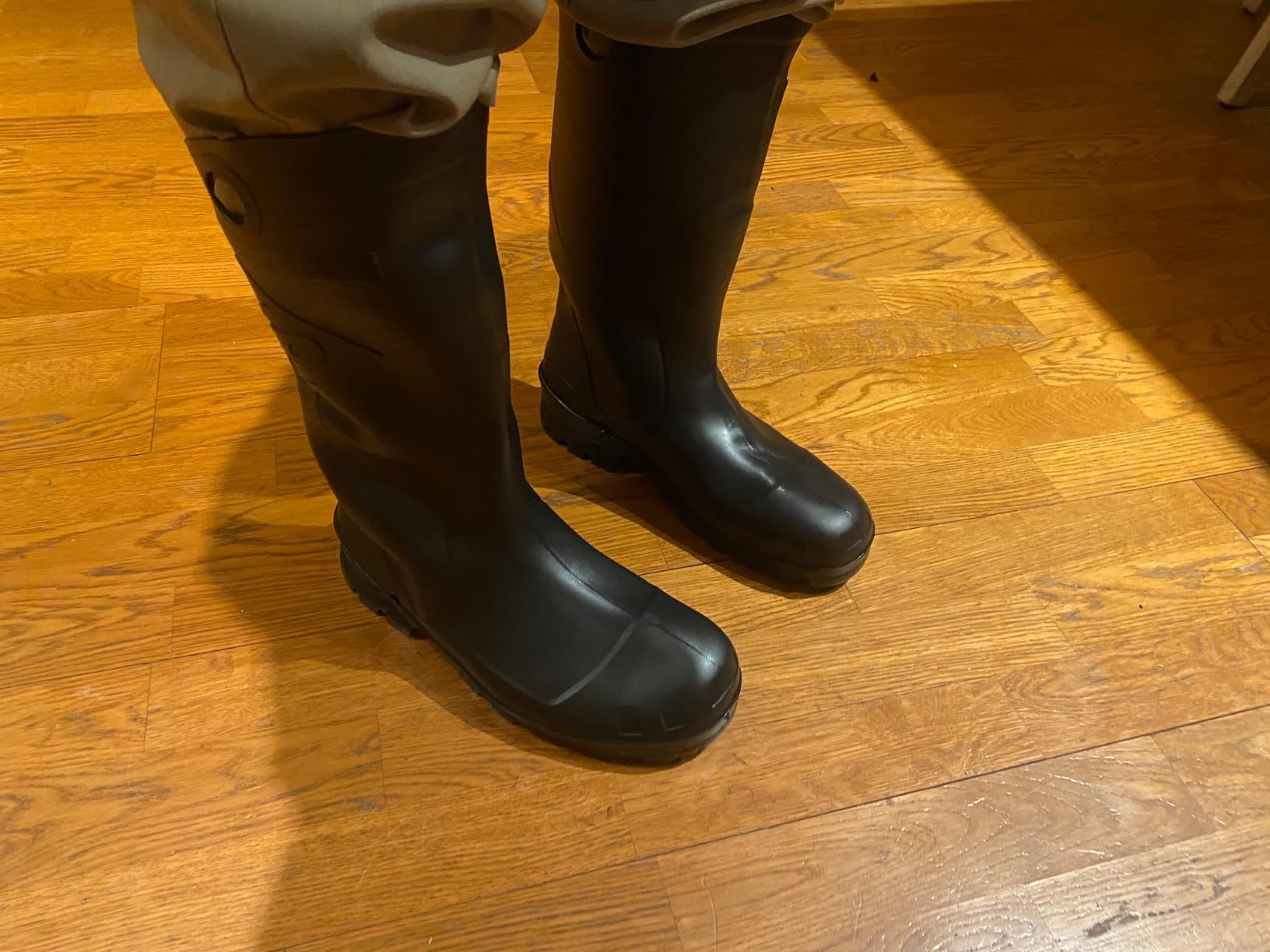 DUNLOP Chesapeake Rubber Boots Plain Toe for Men & Women – PVC - Waterproof - Lightweight Garden, Fishing & Rain Boots with Wide Calf – Black – Size 3–25 customer photo 1
