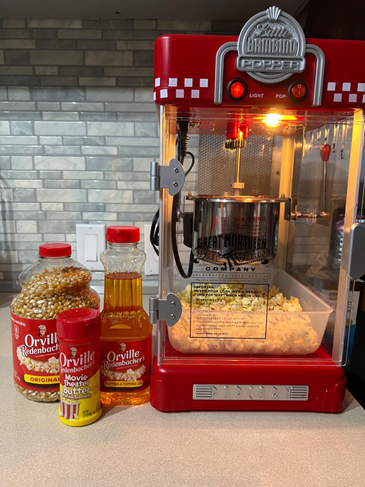 Great Northern Popcorn Little Bambino 2.5oz Popcorn Machine, Red customer photo 2