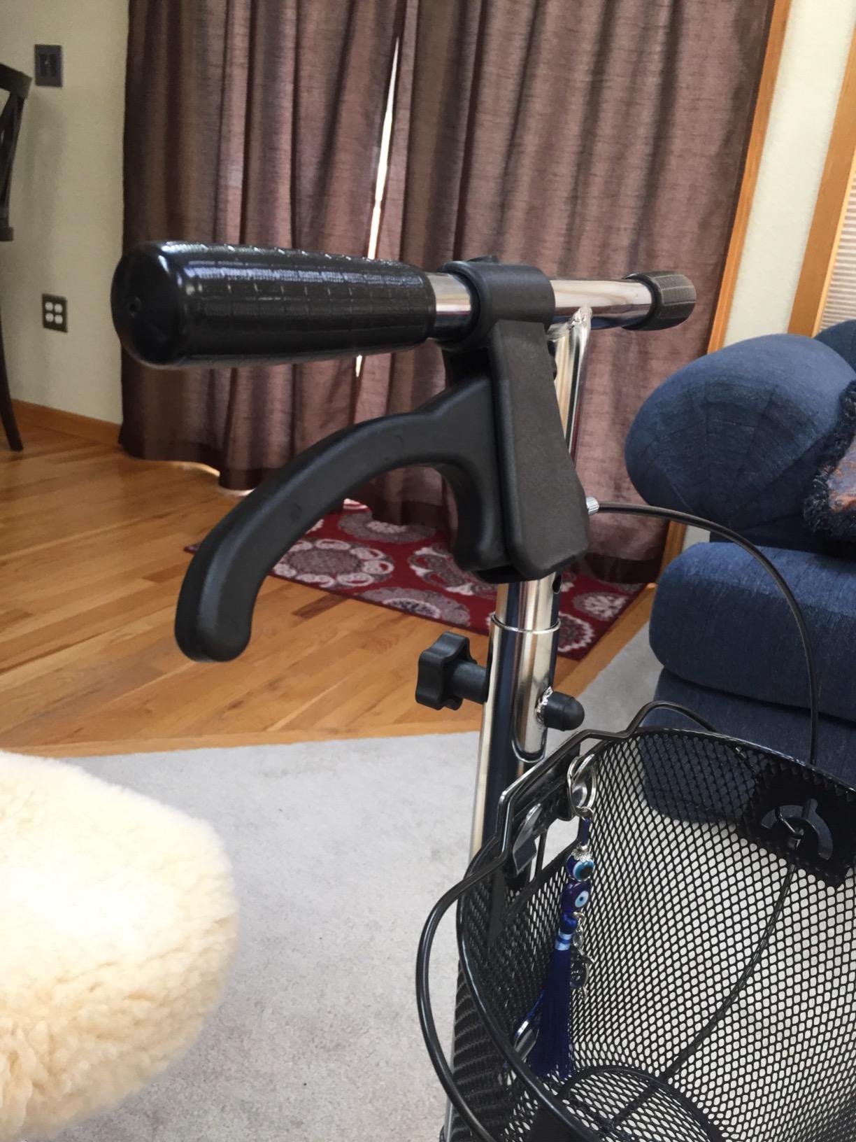 Roscoe Medical Knee Scooter for Adults for Foot Surgery, Foldable & Adjustable Knee Walker for Broken Foot & Leg Injuries, Crutch Alternative, Knee Rover, Dual Pad, (Up to 350lbs, 8' Wheels), Black customer photo 2