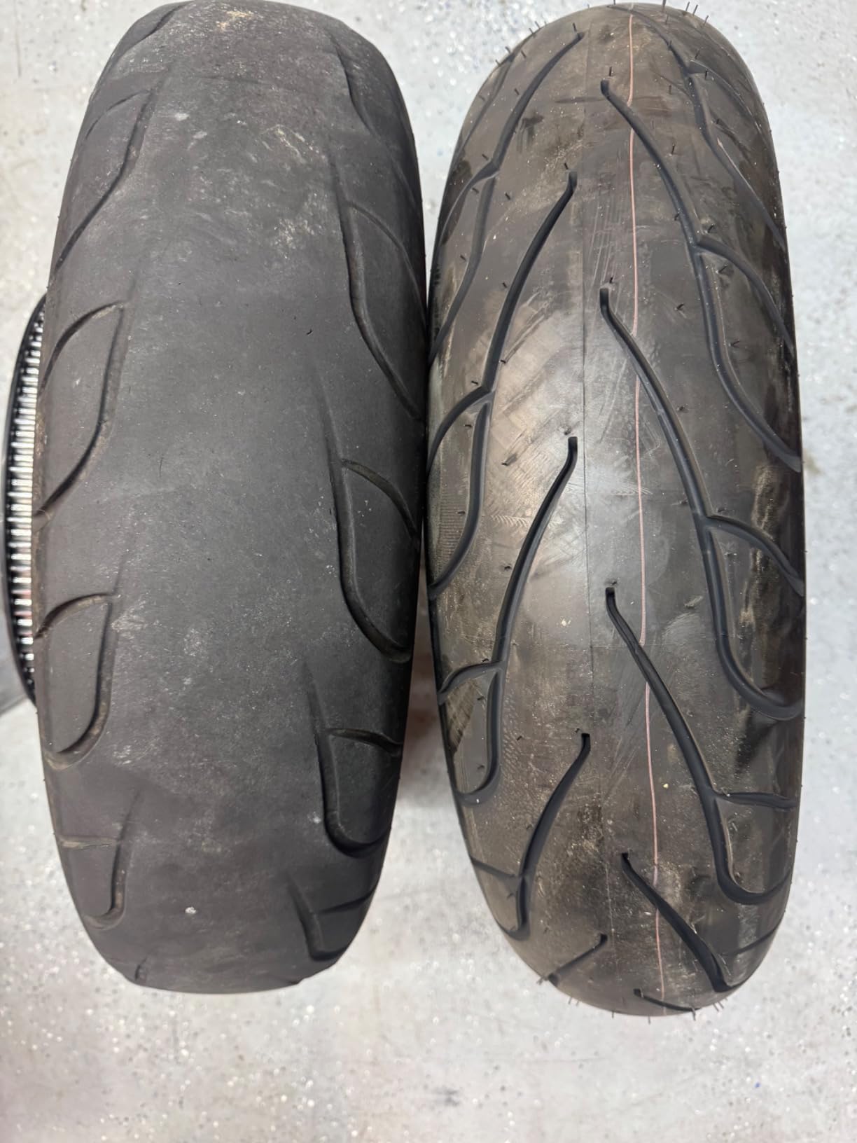 Michelin Commander II Cruiser Bias Tire-180/65-16 81H customer photo 2