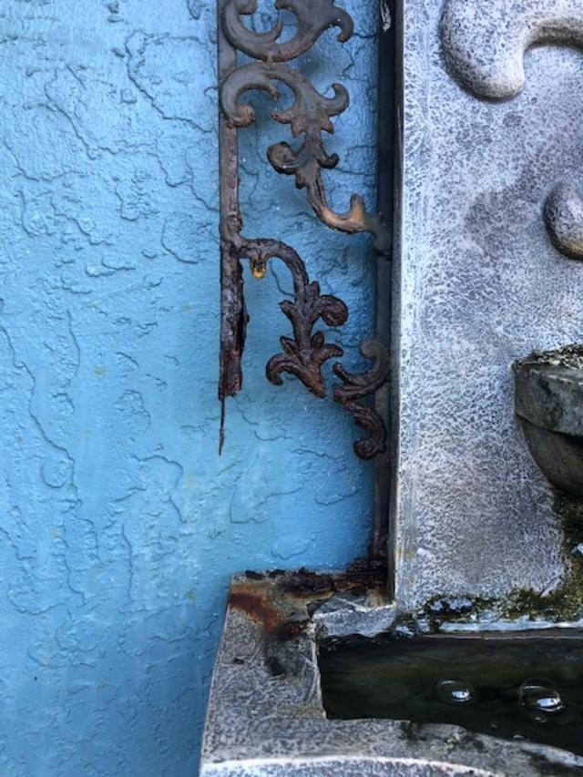 Sunnydaze French Lily 33 in Outdoor Wall Water Fountain - Florentine customer photo 2