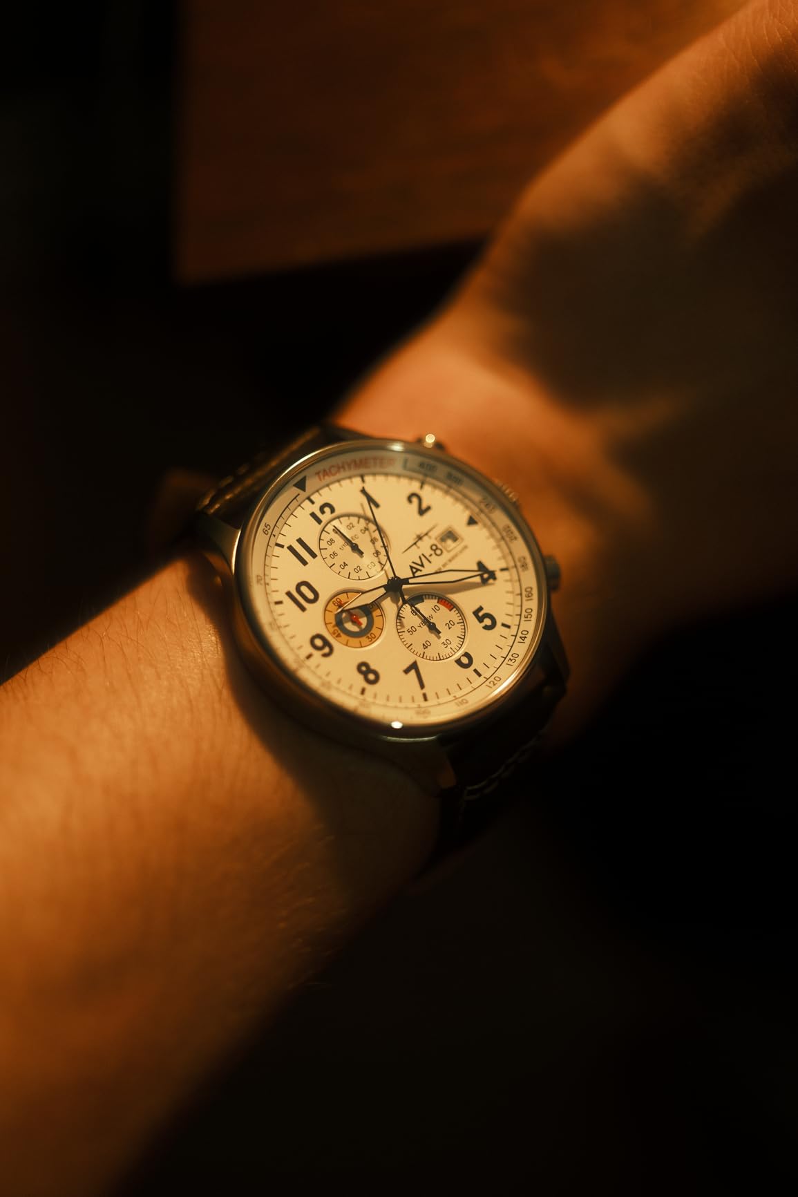 AVI-8 Hawker Hurricane Men's Pilot Watch – Classic Chronograph, Japanese Quartz Movement, Stainless Steel Case, Leather Strap, AV-4011 customer photo 1