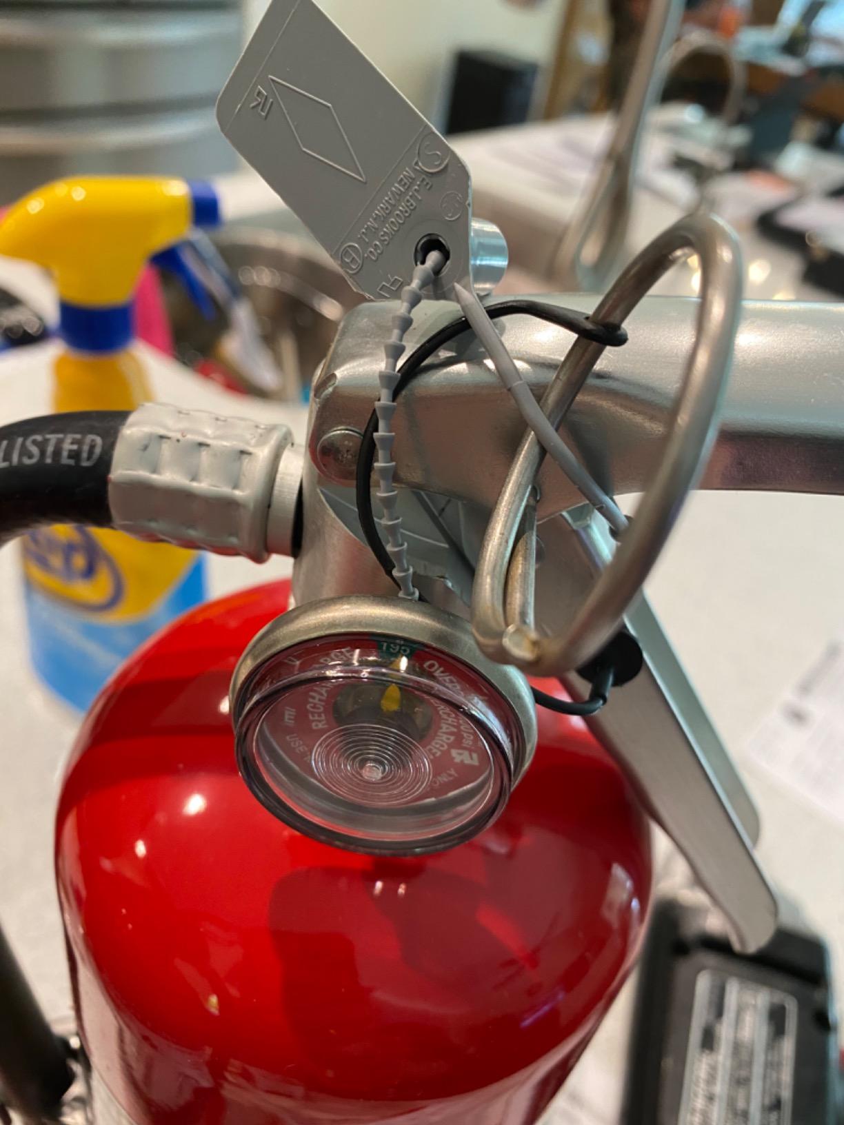 Amerex B402, 5 lb. ABC Dry Chemical Fire Extinguisher, with Wall Bracket customer photo 2