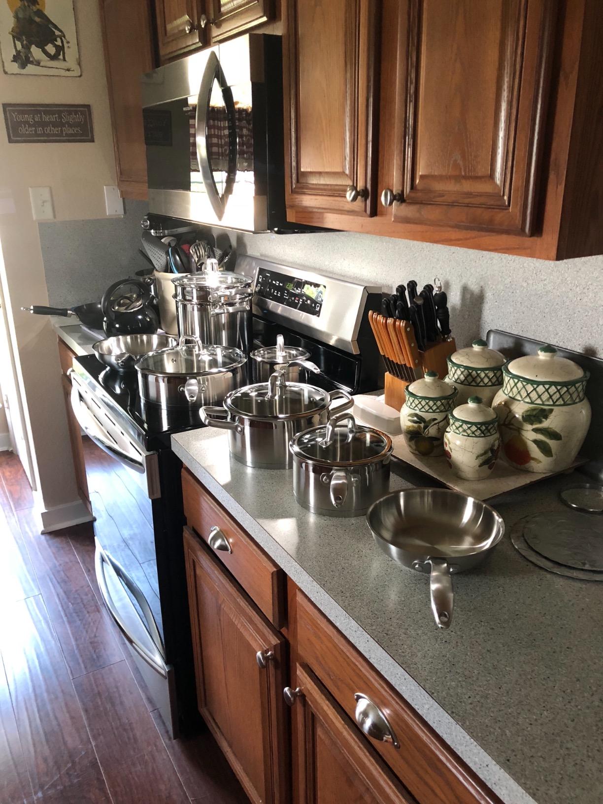 Duxtop Stainless Steel Pots and Pans Set, 17PC Induction Cookware Set customer photo 1