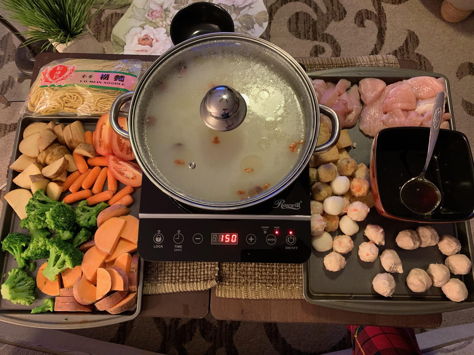 Rosewill Induction Cooker 1800 Watt, Induction Cooktop, Electric Burner with Stainless Steel Pot 10