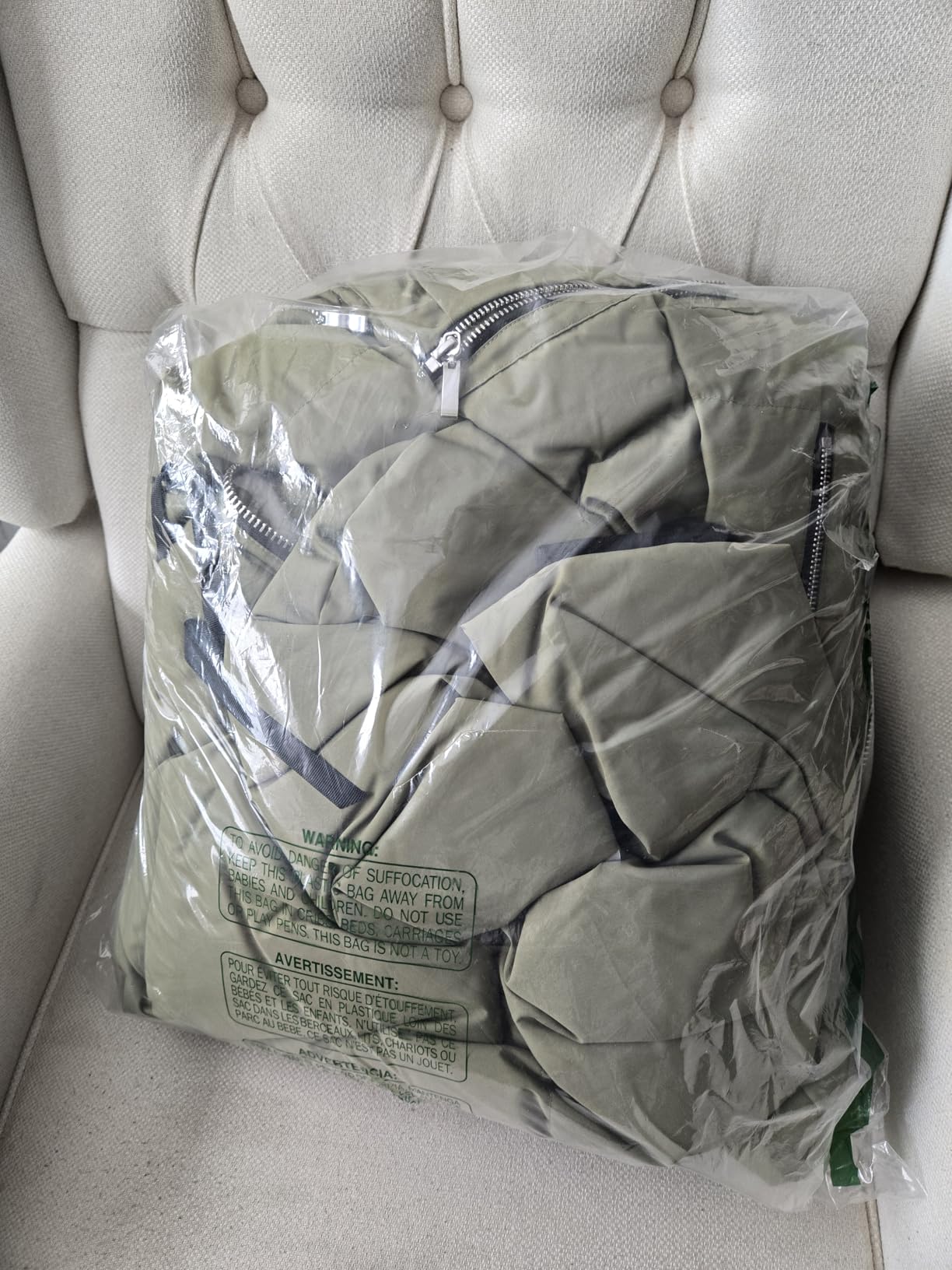 Orolay Women's Thickened Down Jacket customer photo 2