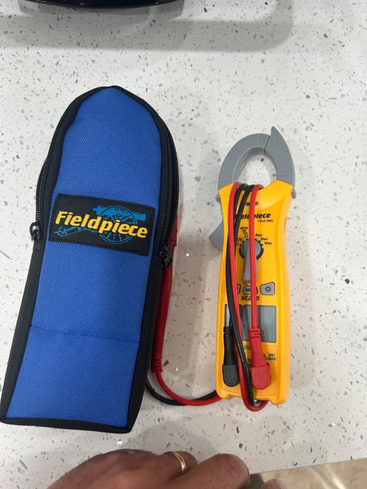 Fieldpiece Compact HVACR Clamp Multimeter SC260 – True RMS Clamp Meter with Temperature, Capacitance & Backlight customer photo 2
