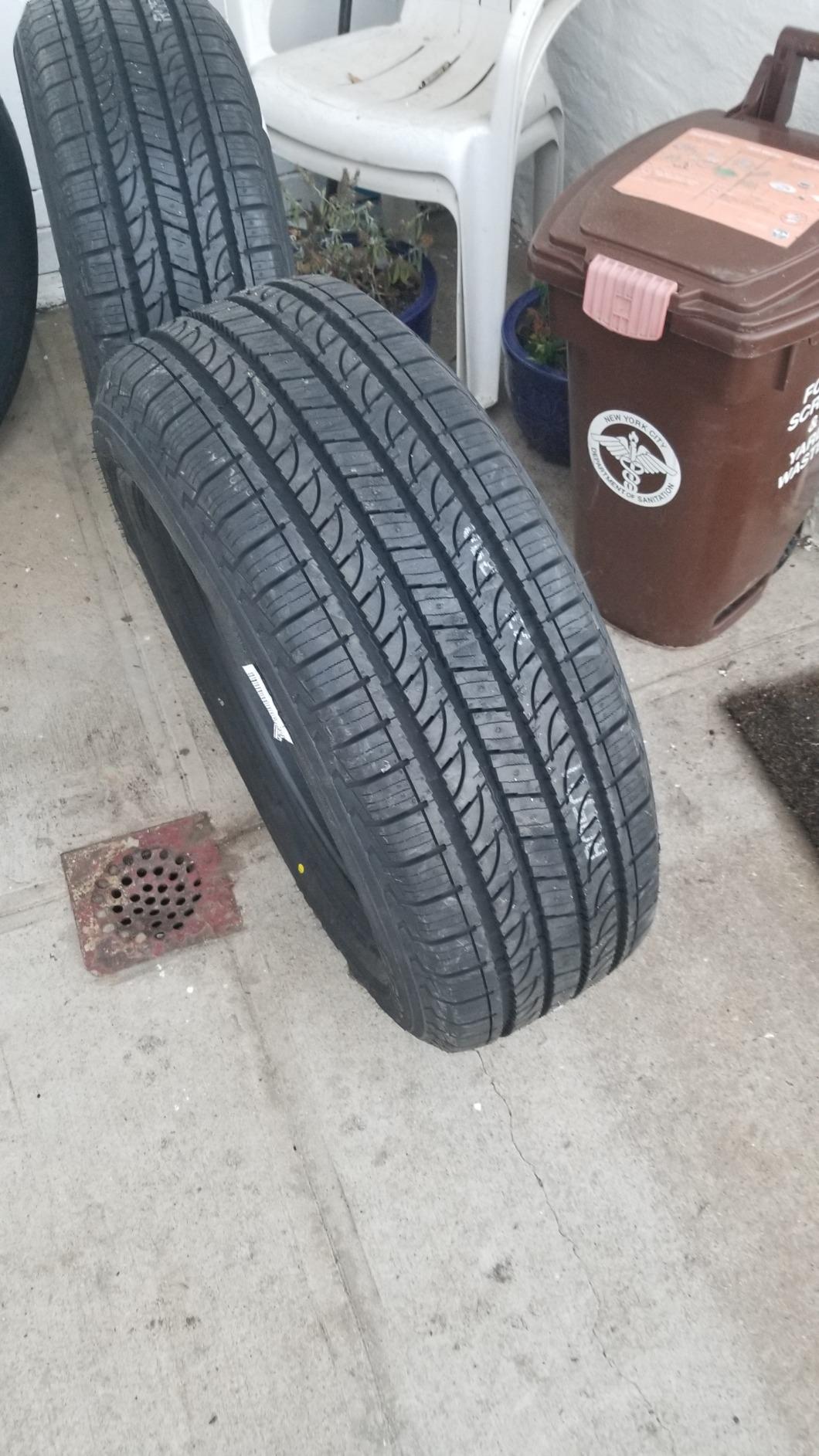 Yokohama GEOLANDAR H/T G056 All-Season Radial Tire - 255/70R18 112H customer photo 2