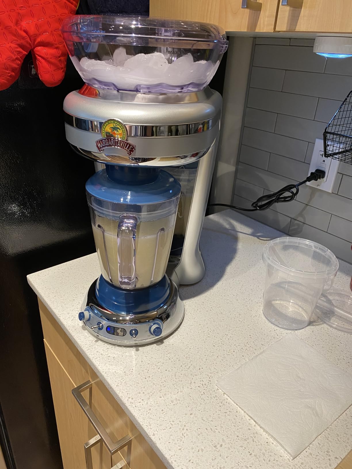 Margaritaville Key West Frozen Concoction Maker with Easy Pour Jar and XL Ice Reservoir, 4 Programmed Drink Settings, Great for Entertaining and Parties customer photo 1