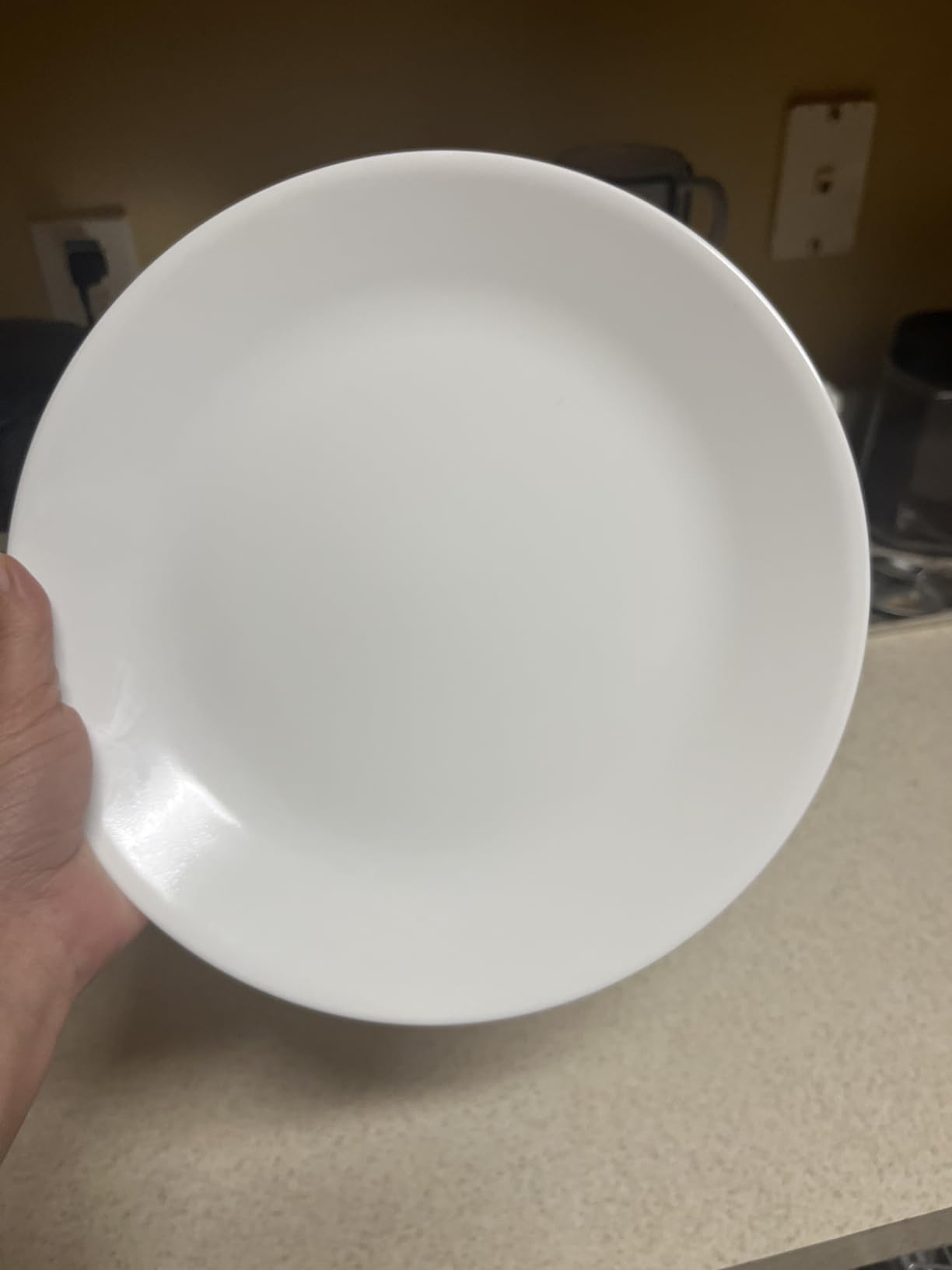 Corelle Vitrelle 18-Piece Service for 6 Dinnerware Set Triple Layer Glass and Chip Resistant, Lightweight Round Plates and Bowls Set, Winter Frost White customer photo 2