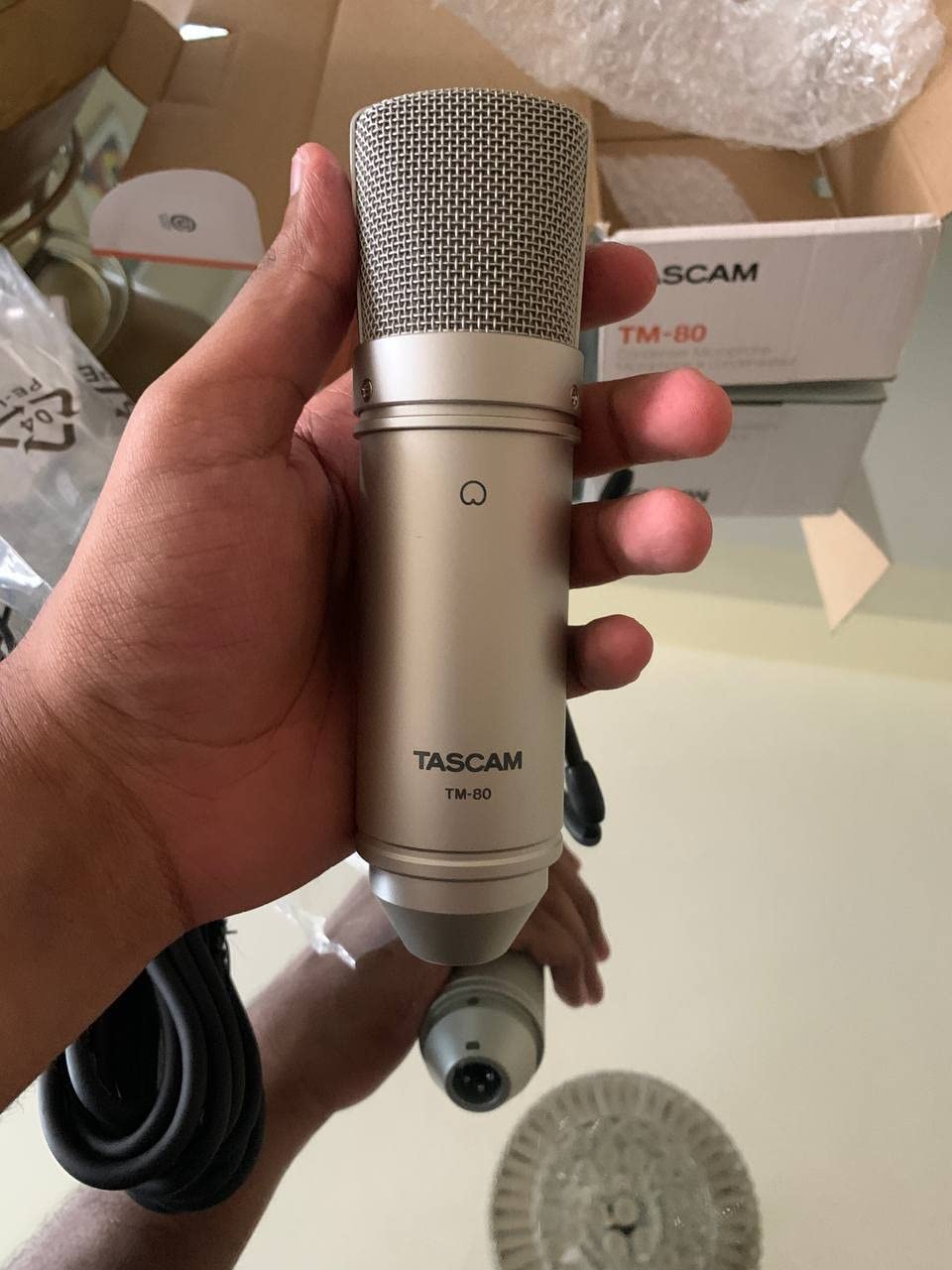 Tascam TM-80 Large Diaphagm Condenser Microphone,Silver customer photo 2