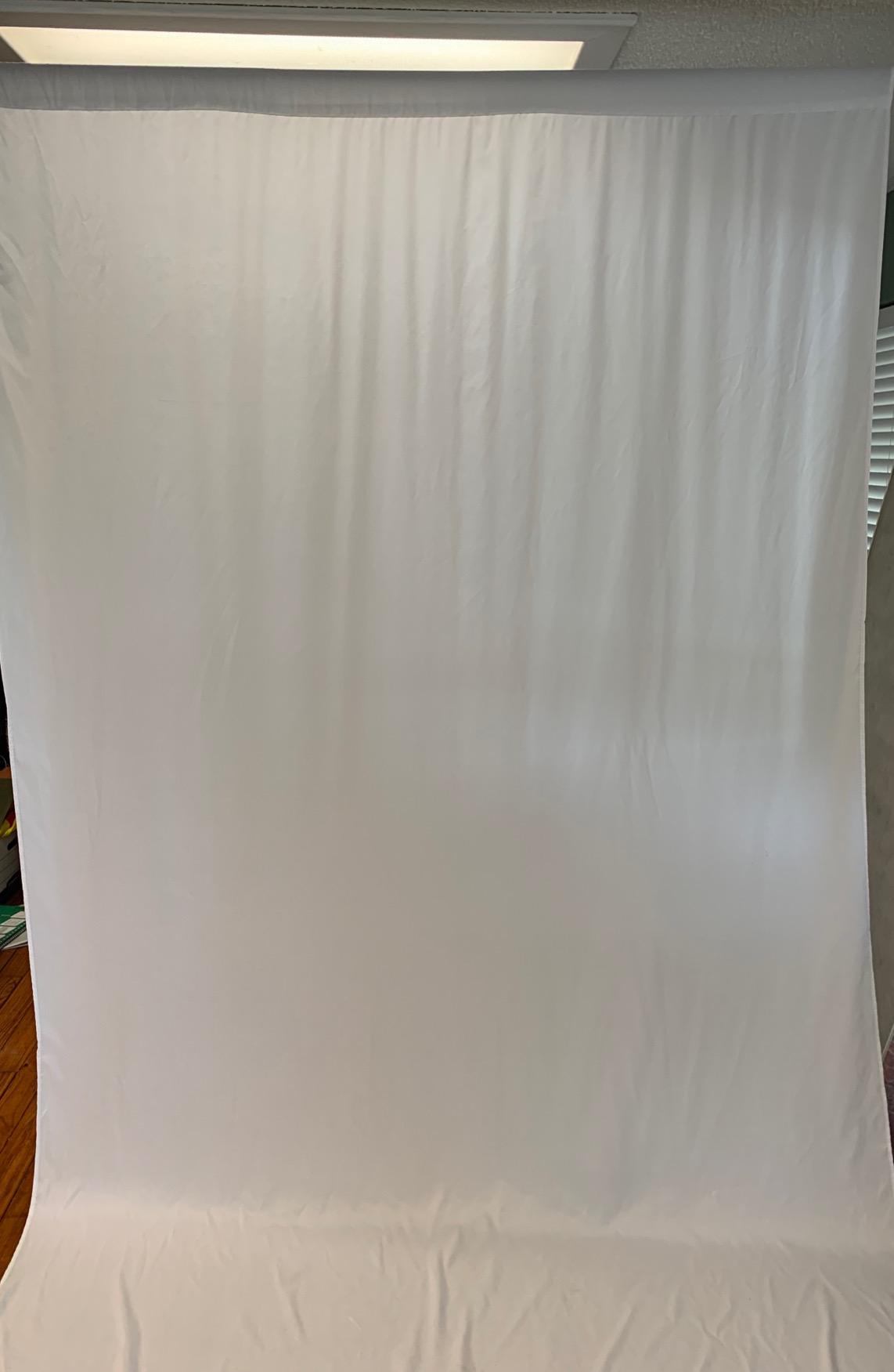 NEEWER 6x9 feet/1.8x2.8m Photo Studio 100% Pure Polyester Collapsible Backdrop Background for Photography, Video and Television (Backdrop ONLY) - Grey customer photo 1