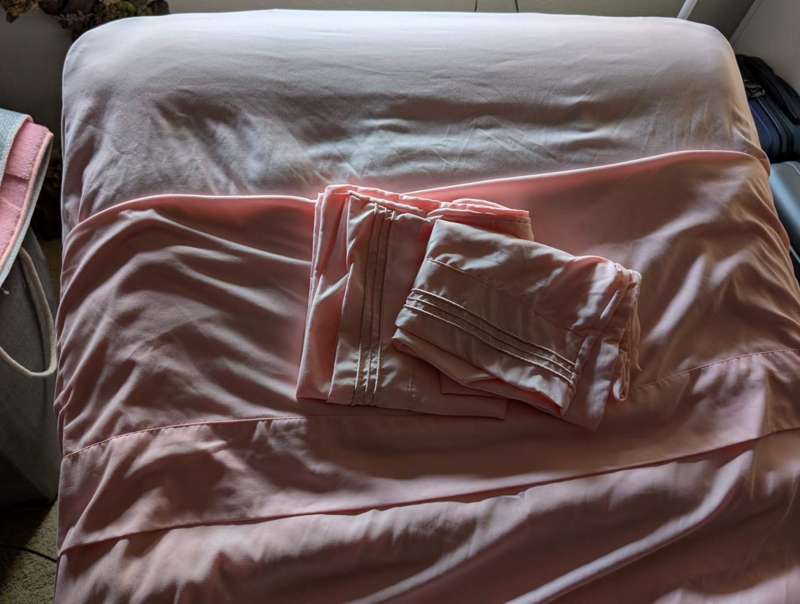 King 6 Piece Bed Sheet Set - Comfy, Breathable & Cooling Sheets - White customer photo 1