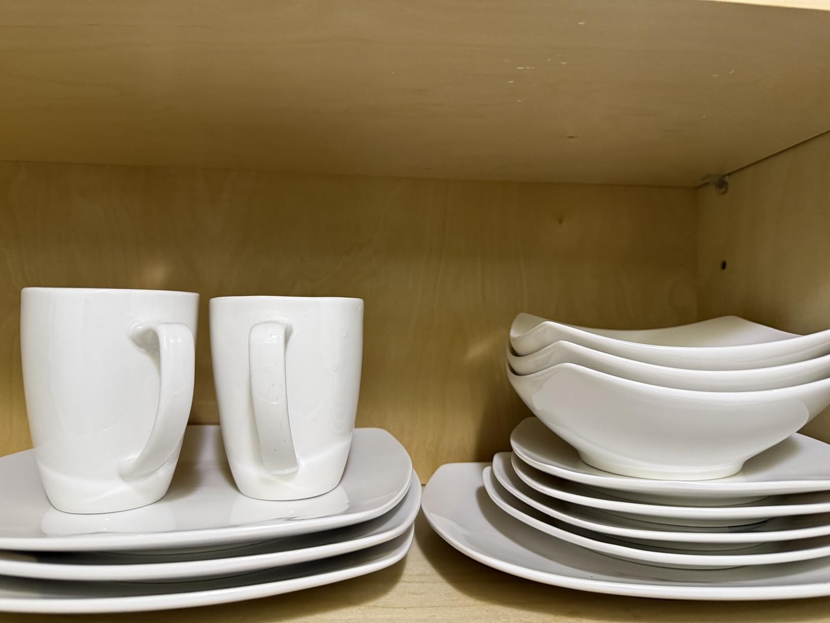Gibson Home Zen Buffet White Porcelain Dinnerware Set for 4, Square Plates Bowls and Mugs, Chip and Scratch Resistant, Dishwasher and Microwave Safe, 16 Piece customer photo 1