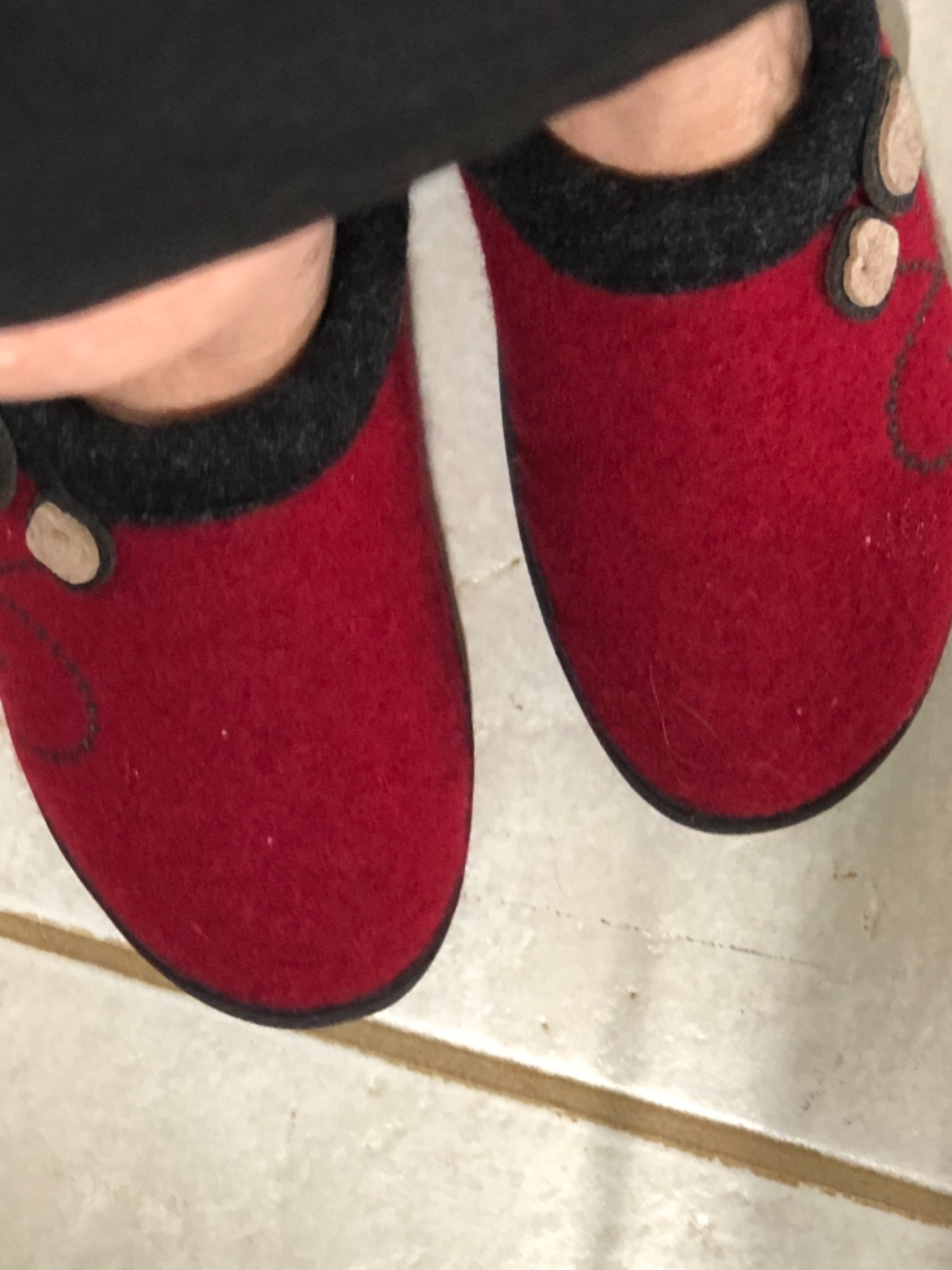 ACORN Women's Dara Slipper customer photo 2