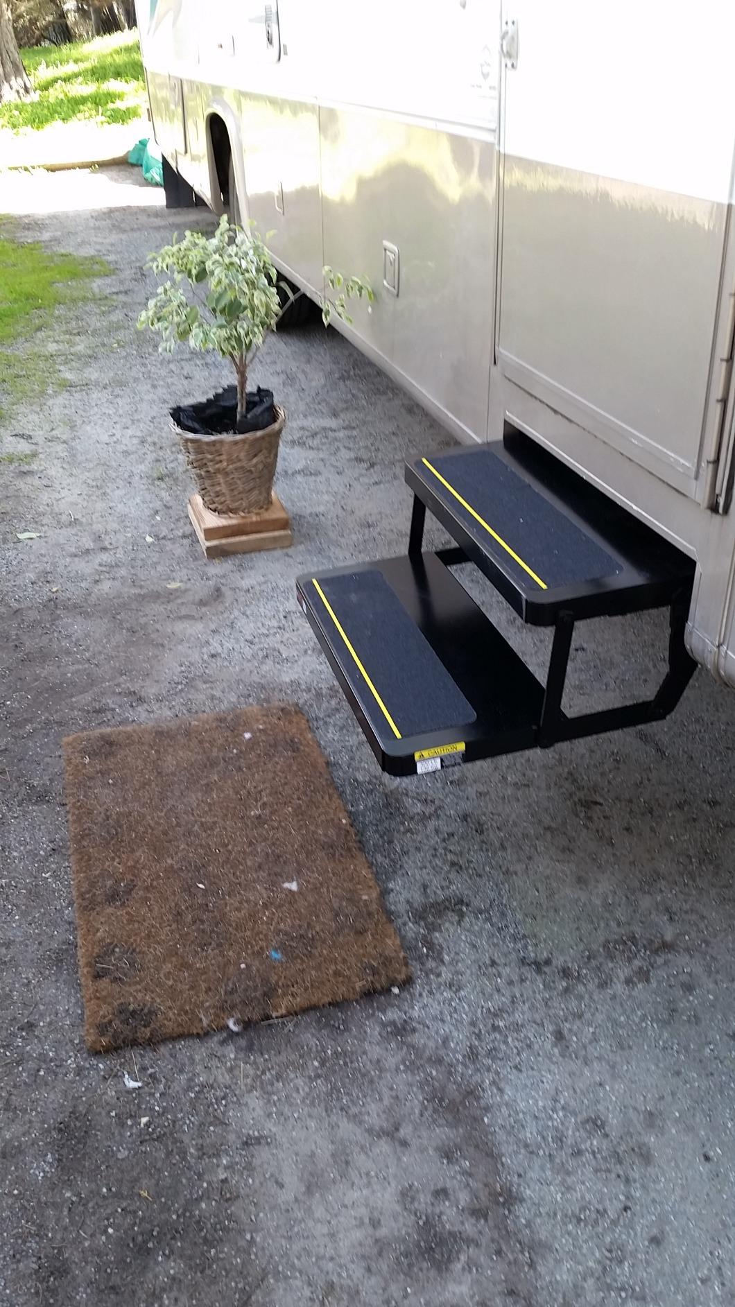 Kwikee 32 Series Electric Step Assembly with Logic Control Unit and Power Switch Kit for RVs and Travel Trailers customer photo 1