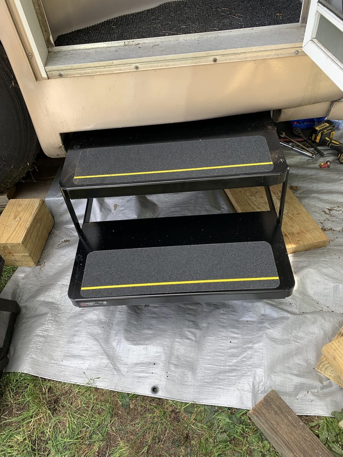 Kwikee 32 Series Electric Step Assembly with Logic Control Unit and Power Switch Kit for RVs and Travel Trailers customer photo 2