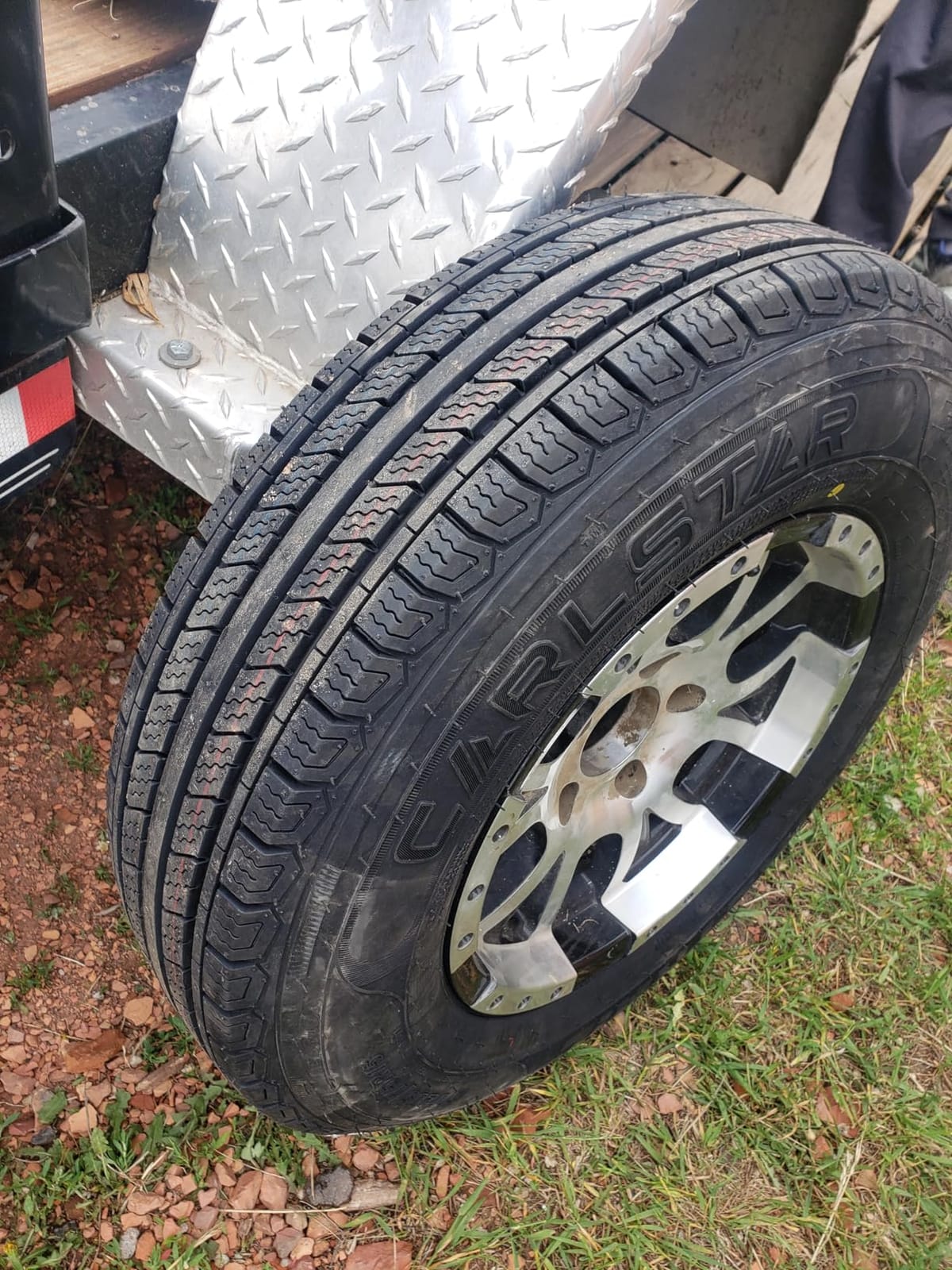 Carlisle Radial Trail HD Trailer Radial Tire - 225/75R15 113M (MAX PSI:65) customer photo 1