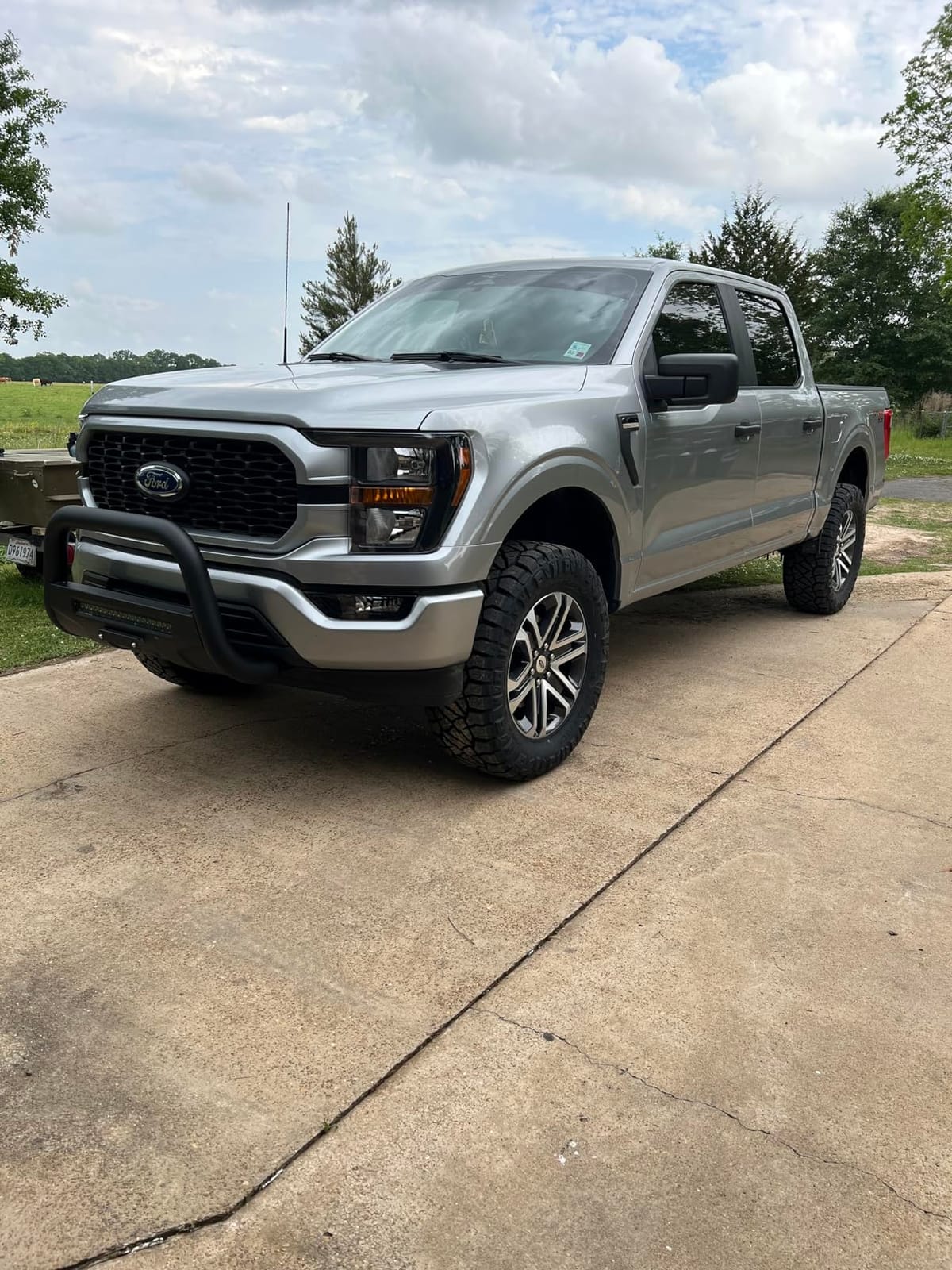 NITTO Ridge Grappler All_Season Radial Tire-35x12.50R20LT F 125Q customer photo 1