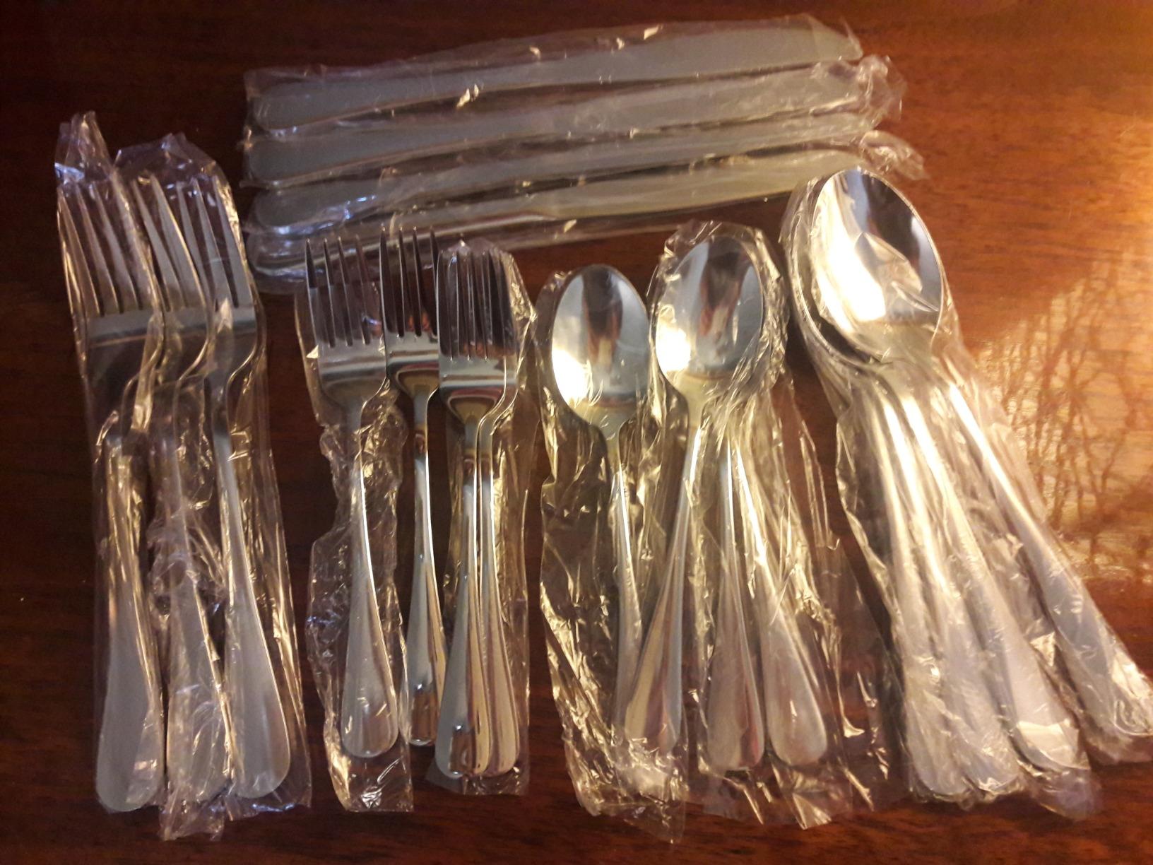 LIANYU 20 Piece Silverware Flatware Set, Stainless Steel Cutlery Set for 4 customer photo 2