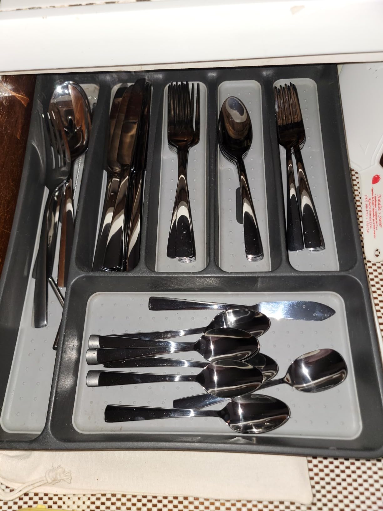 Silverware Set for 8, 45 Piece Stainless Steel Kitchen Utensils Cutlery Set customer photo 1