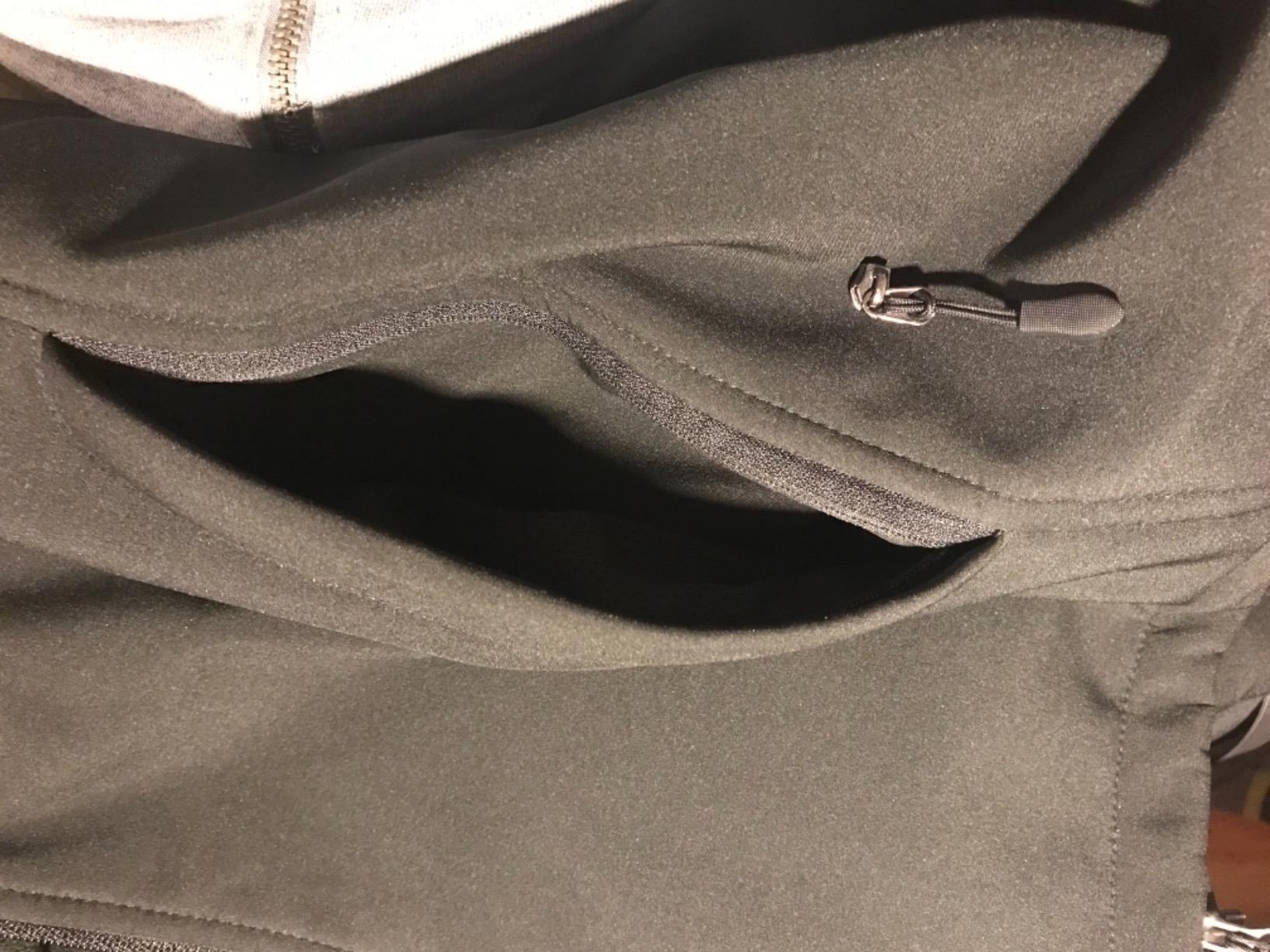 Amazon Essentials Men's Water-Resistant Softshell Jacket customer photo 2