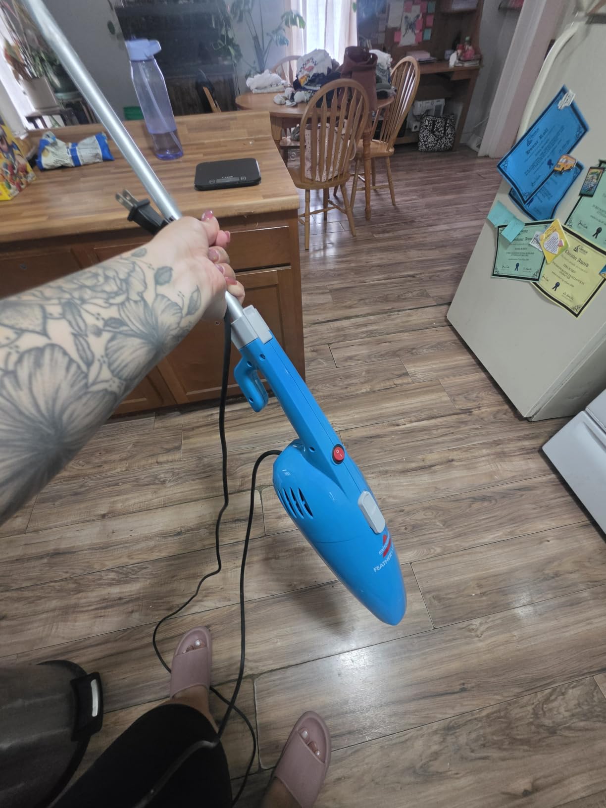 Bissell 2033 Featherweight Stick Lightweight Bagless Vacuum and Electric Broom with Crevice Tool for Hard Floors and Carpets, Blue customer photo 2