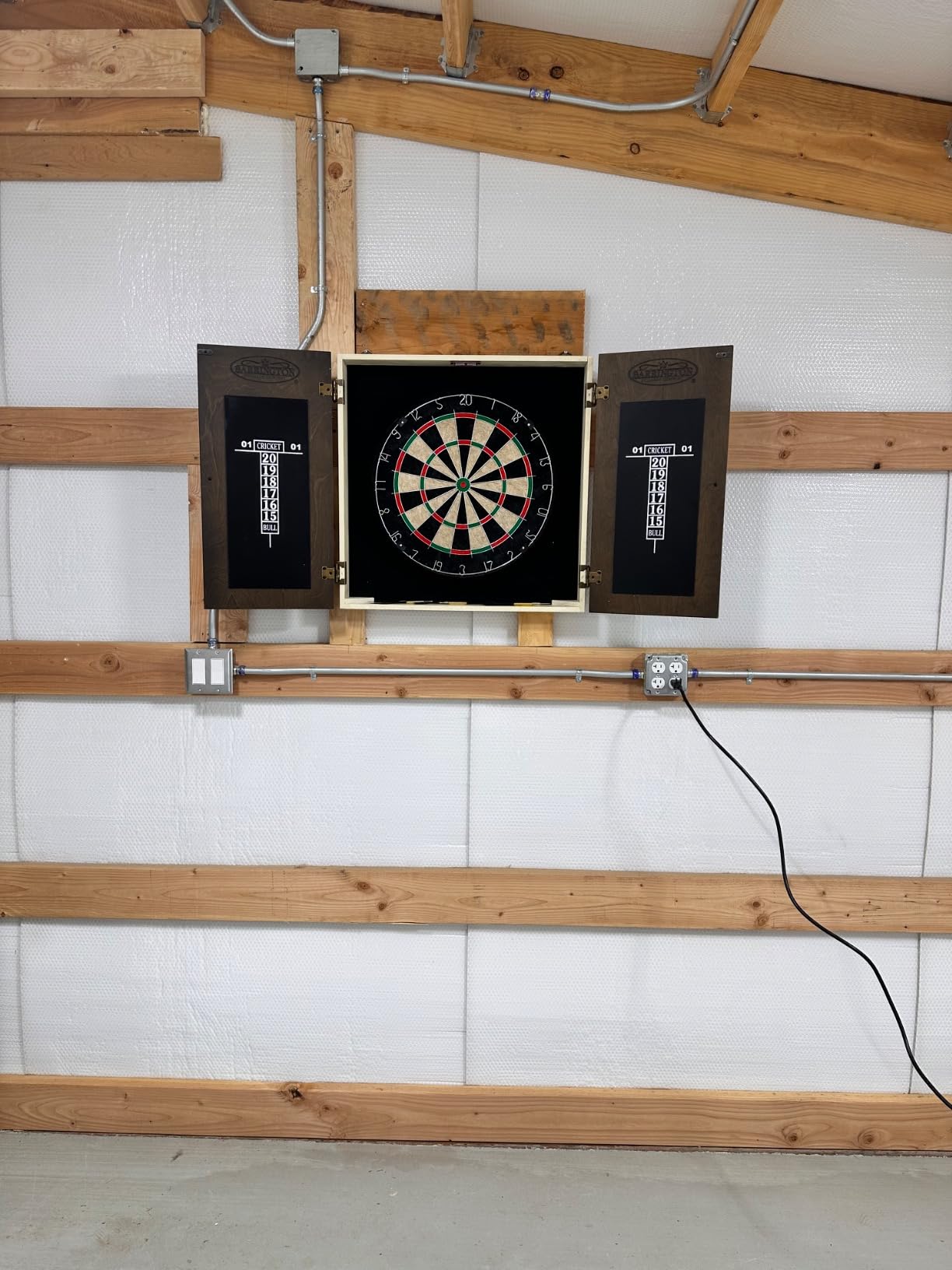 Barrington Chatham Bristle Dartboard, Cabinet Style, Pre-Assembled customer photo 1