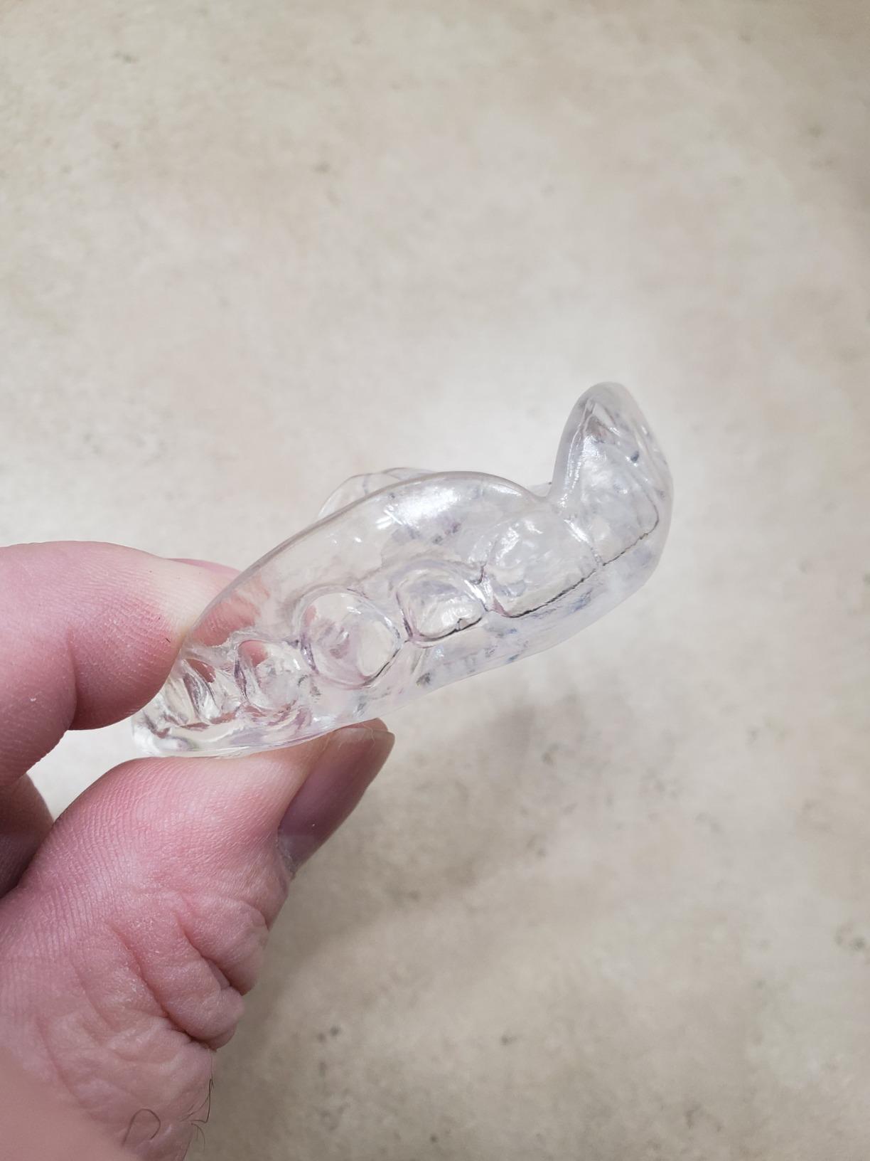 Pro Teeth Whitening Trays- 4 Pack - No BPA - Safe Clear Color - No Color Additive - Precision Fit Material- Fit Any Mouth Size - Custom Fit - Free carrying case included customer photo 2