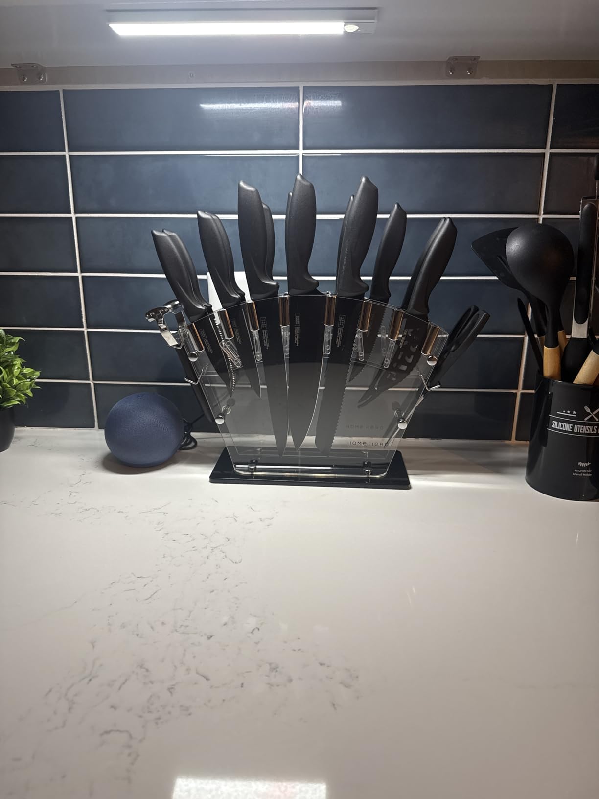 Home Hero Kitchen Knife Set - High Carbon Stainless Steel Blades & Built-In Sharpener - Ergonomic Handles & Cutlery Block Storage - Precision Cooking Prep with Chef Knife - 20 Pc, Black customer photo 1