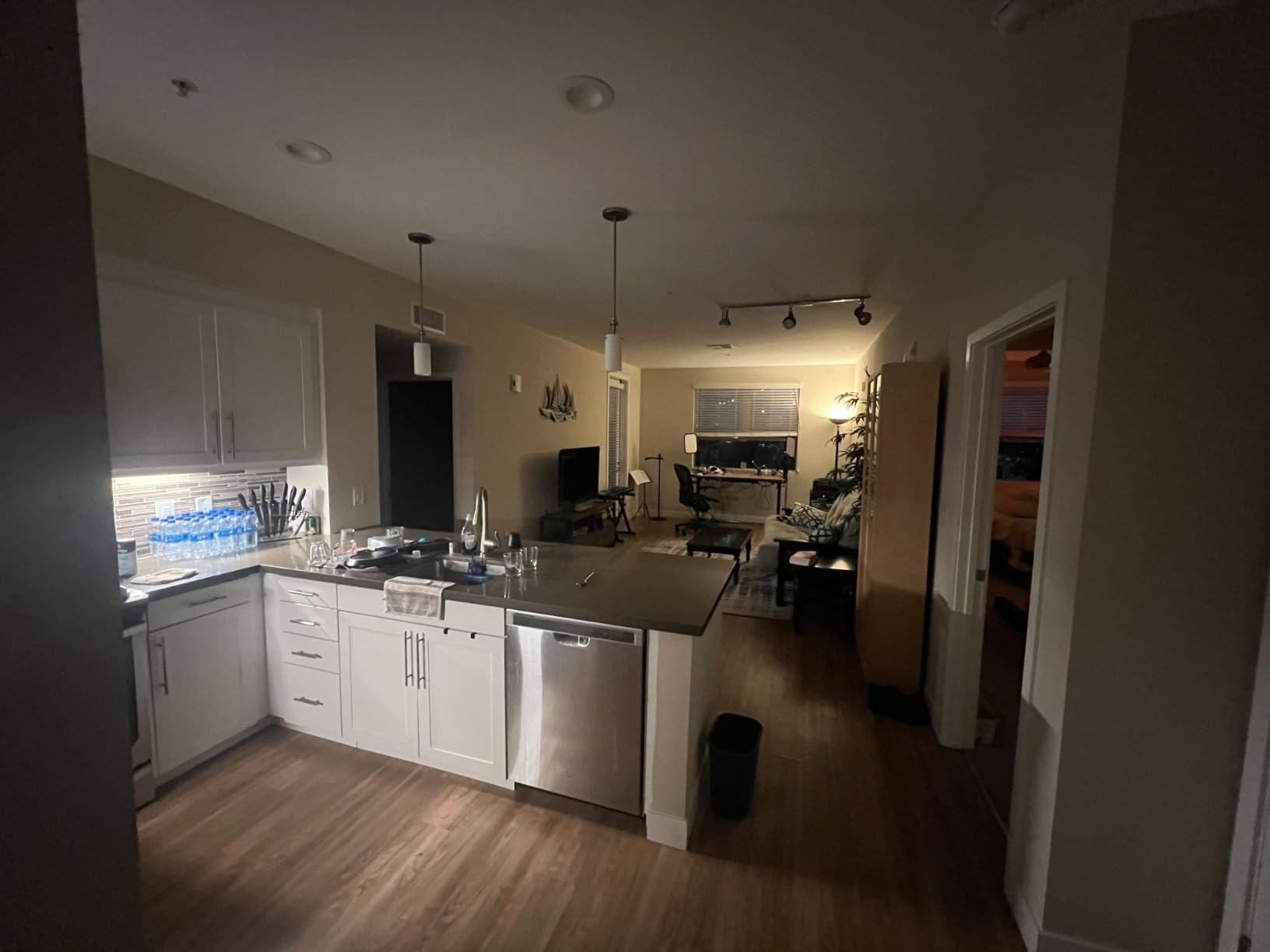 Home Hero Kitchen Knife Set - High Carbon Stainless Steel Blades & Built-In Sharpener - Ergonomic Handles & Cutlery Block Storage - Precision Cooking Prep with Chef Knife - 20 Pc, Black customer photo 2