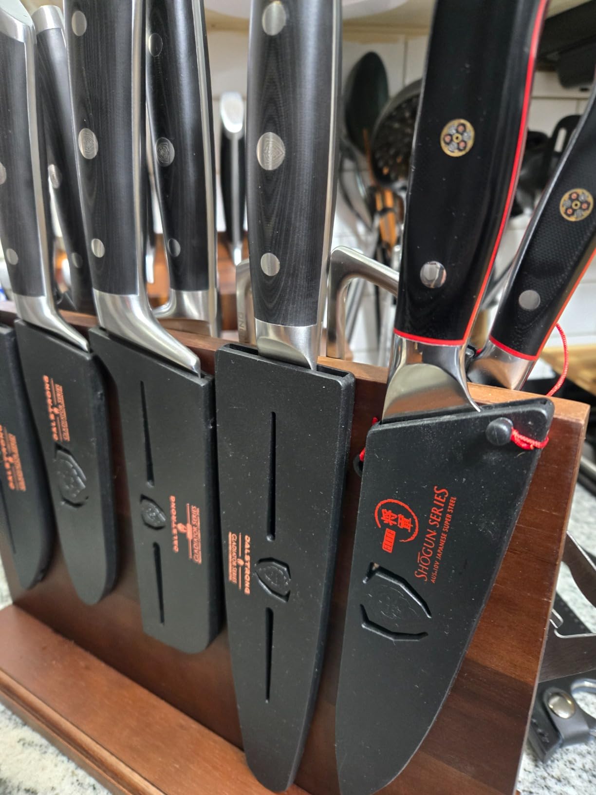 Dalstrong 18-Pc Colossal Knife Block Set - German High-Carbon Steel customer photo 1