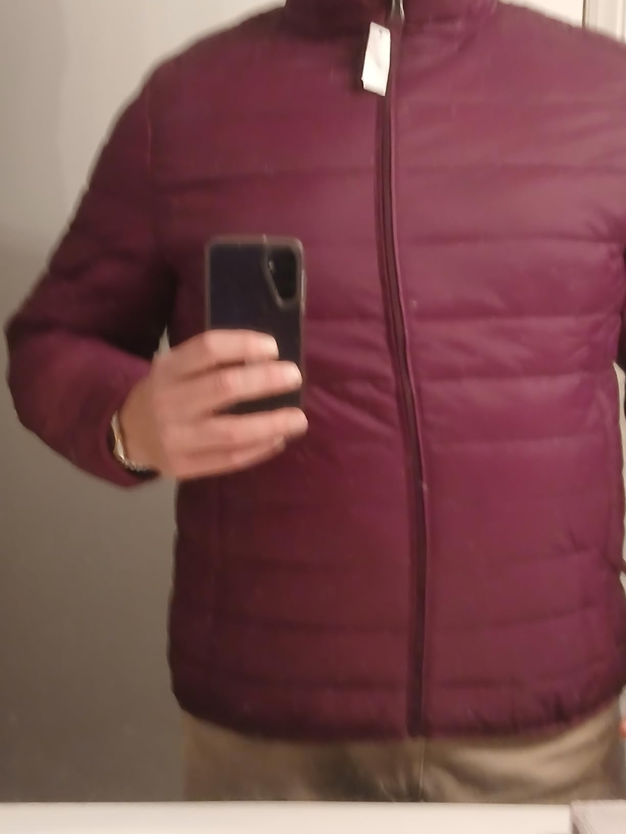 Amazon Essentials Men's Lightweight Water-Resistant Packable Hooded Puffer Jacket customer photo 1