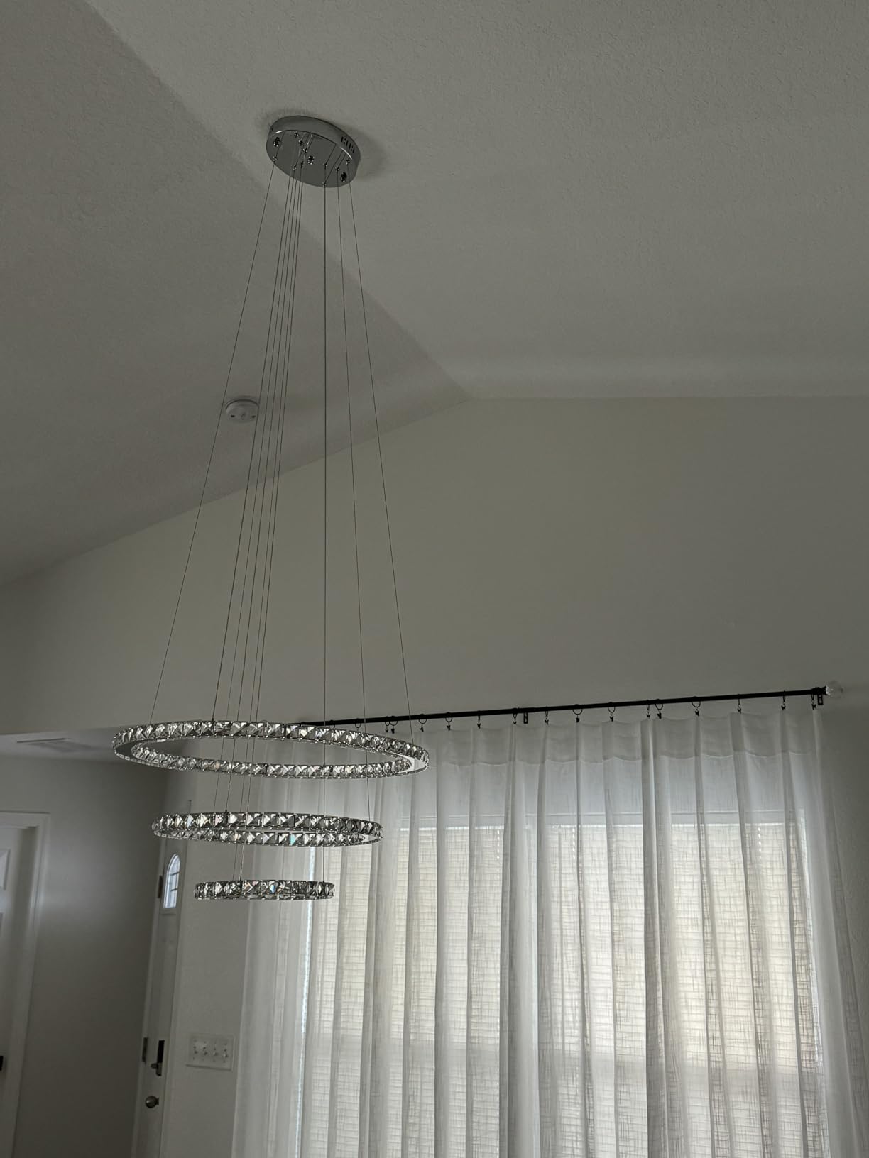 Siljoy Modern Crystal Chandelier Lighting, 6 Ring Chandelier LED Ceiling Lights Fixtures with 3-Color, High Ceiling Foyer Chandeliers for Living Room Dining Room Staircase, D8-12-16-20-24