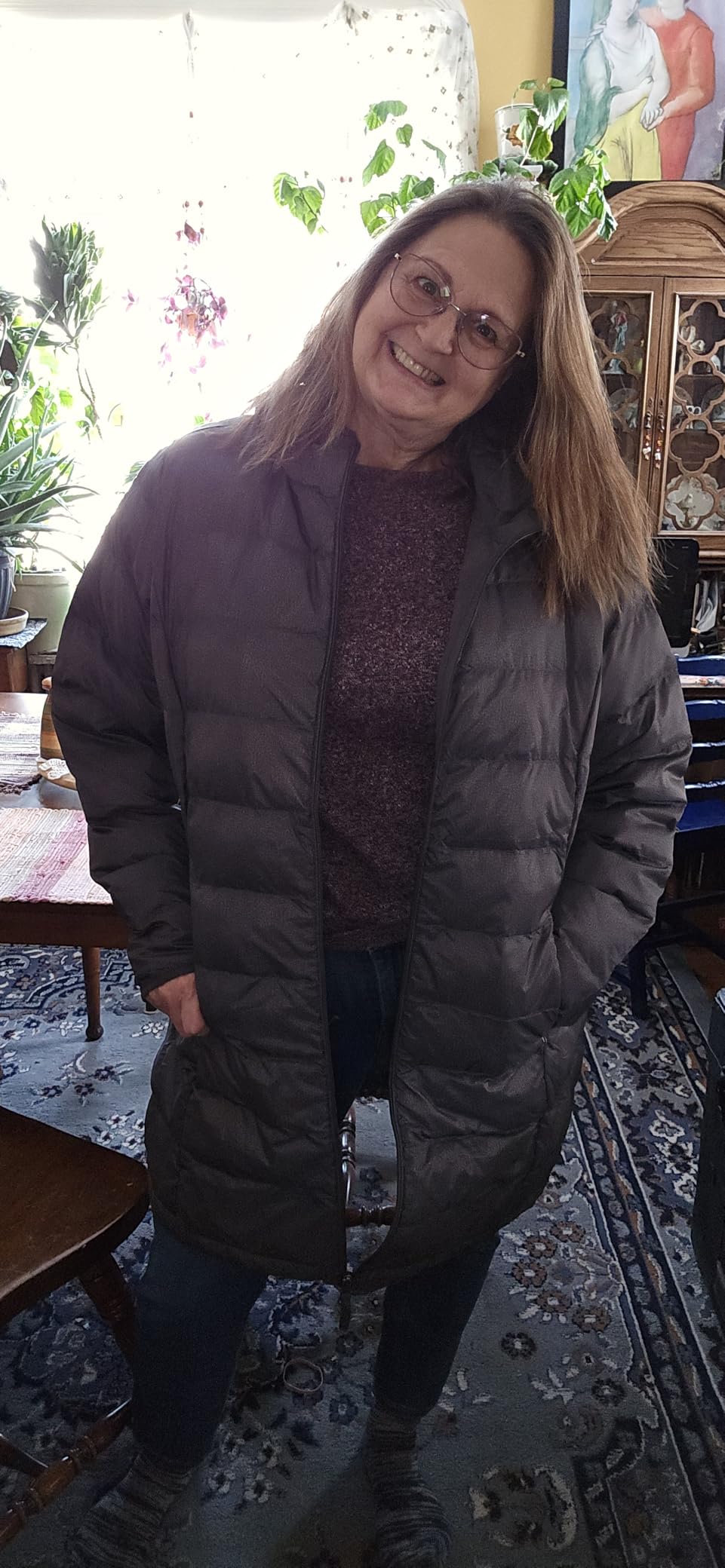 Amazon Essentials womens Lightweight Water-Resistant Packable Hooded Puffer Coat (Available in Plus Size) customer photo 2